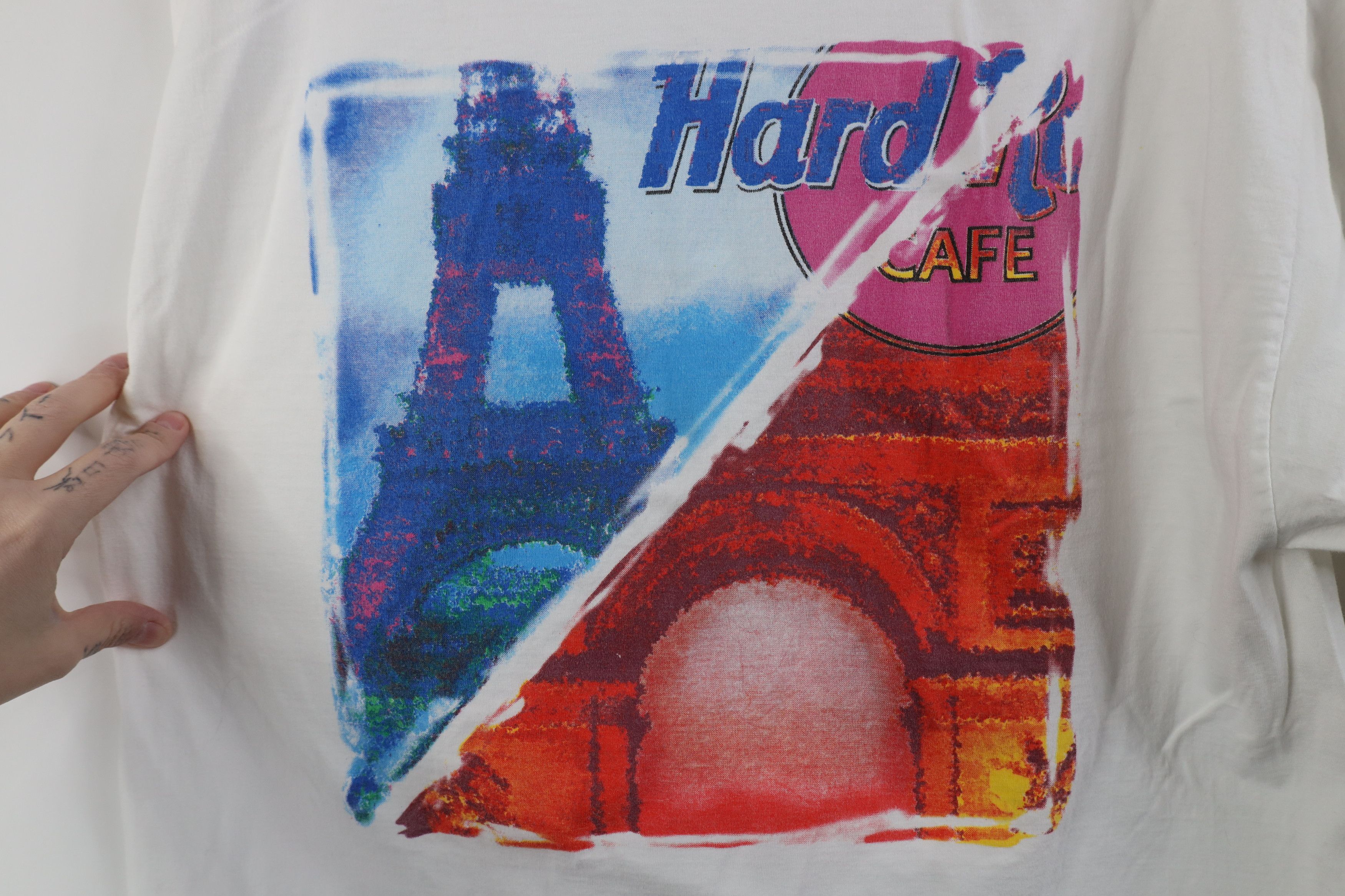 Hard Rock Cafe Vintage 90s Hard Rock Cafe Paris Eiffel Tower T-Shirt White Size US L / EU 52-54 / 3 - 10 Thumbnail
