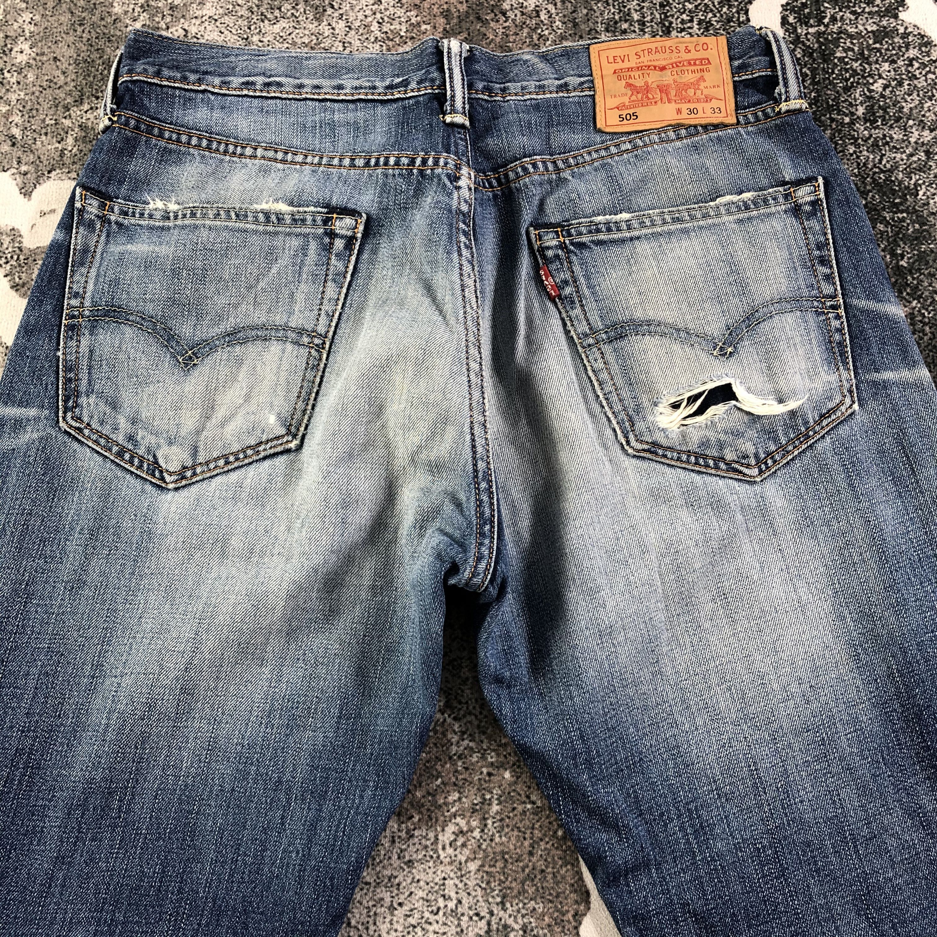 Levi's Vintage Levis 505 Jeans Faded Blue Denim KJ1853 Size US 30 / EU 46 - 4 Thumbnail