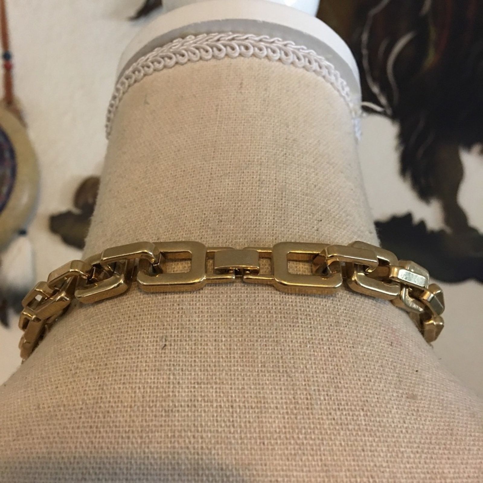 Vintage Vintage gold tone chunky link enamel necklace Size ONE SIZE - 5 Thumbnail