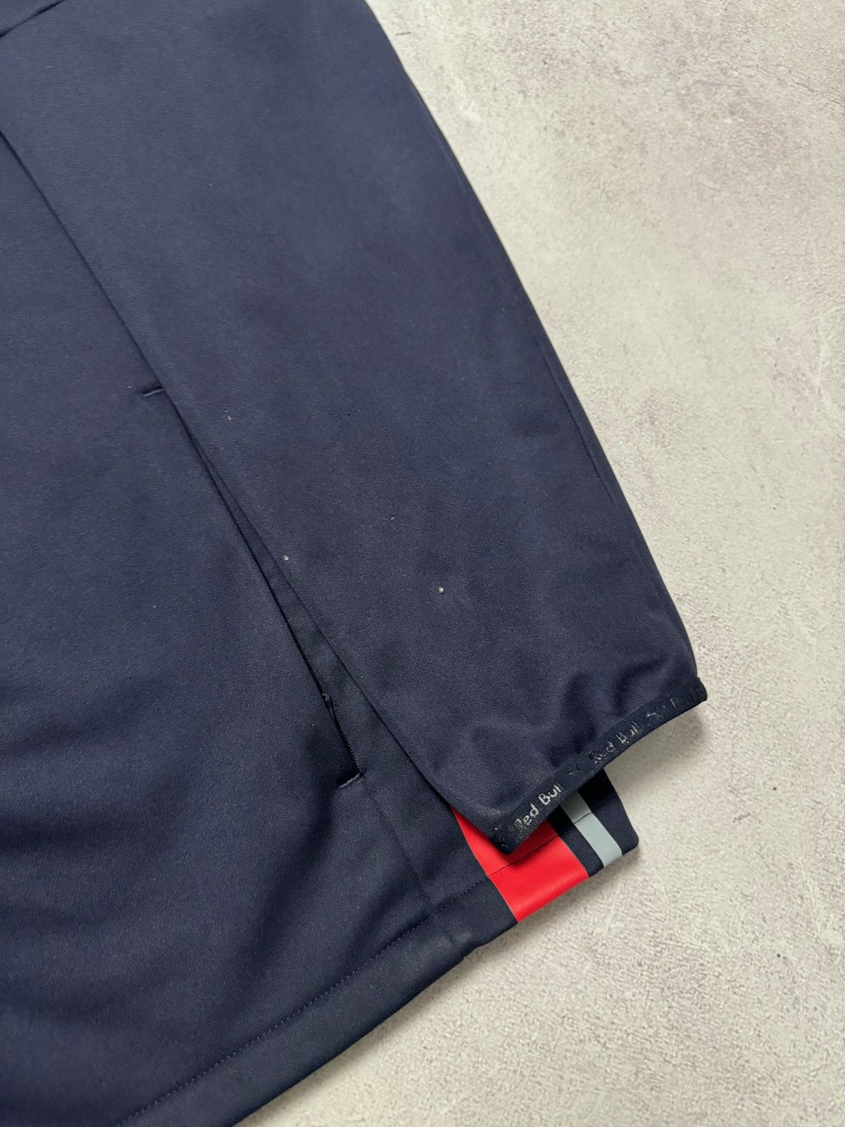 Puma × Red Bull Vintage Puma Red Bull Jacket Racing Aston Martin F1 Big Logo Size US XXL / EU 58 / 5 - 5 Thumbnail