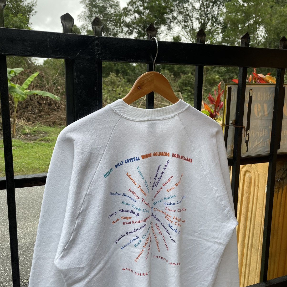 Vintage 🔥Vintage 90s Comic Relief XI Promo TV Show Raglan Sweatshirt Size US M / EU 48-50 / 2 - 3 Thumbnail