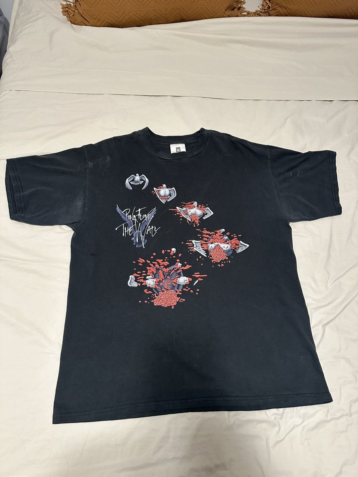 RARE Pink Floyd “The Wall” tee bird exploding