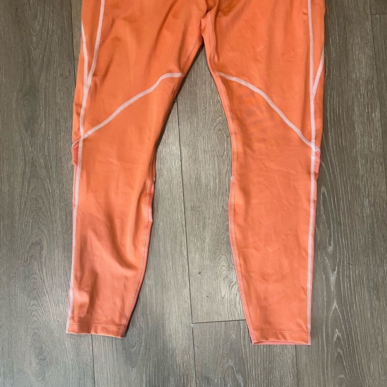Nike NWOT Nike Dri-FIT Leggings Icon Clash Coral - Size XL Size 34" / US 12 / IT 48 - 4 Thumbnail