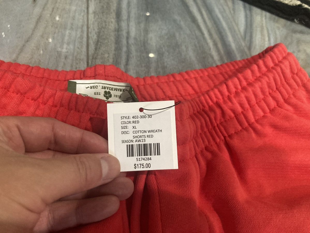 DENIM TEARS Denim tears cotton wreath sweat shorts red sz XL Size US 34 / EU 50 - 2 Thumbnail