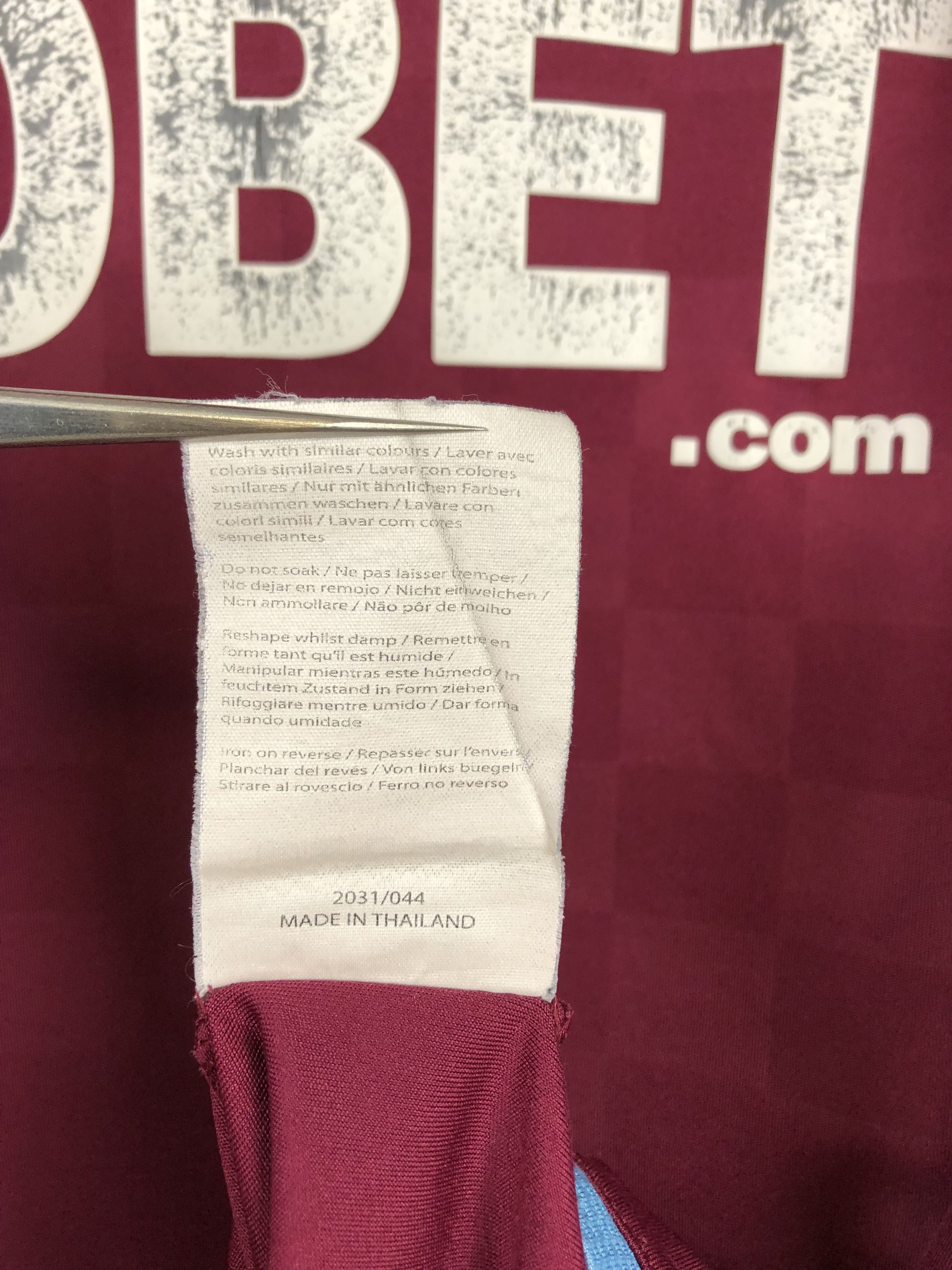 Umbro West Ham United Home football shirt 2009 Soccer Jersey Rare Size US M / EU 48-50 / 2 - 13 Thumbnail