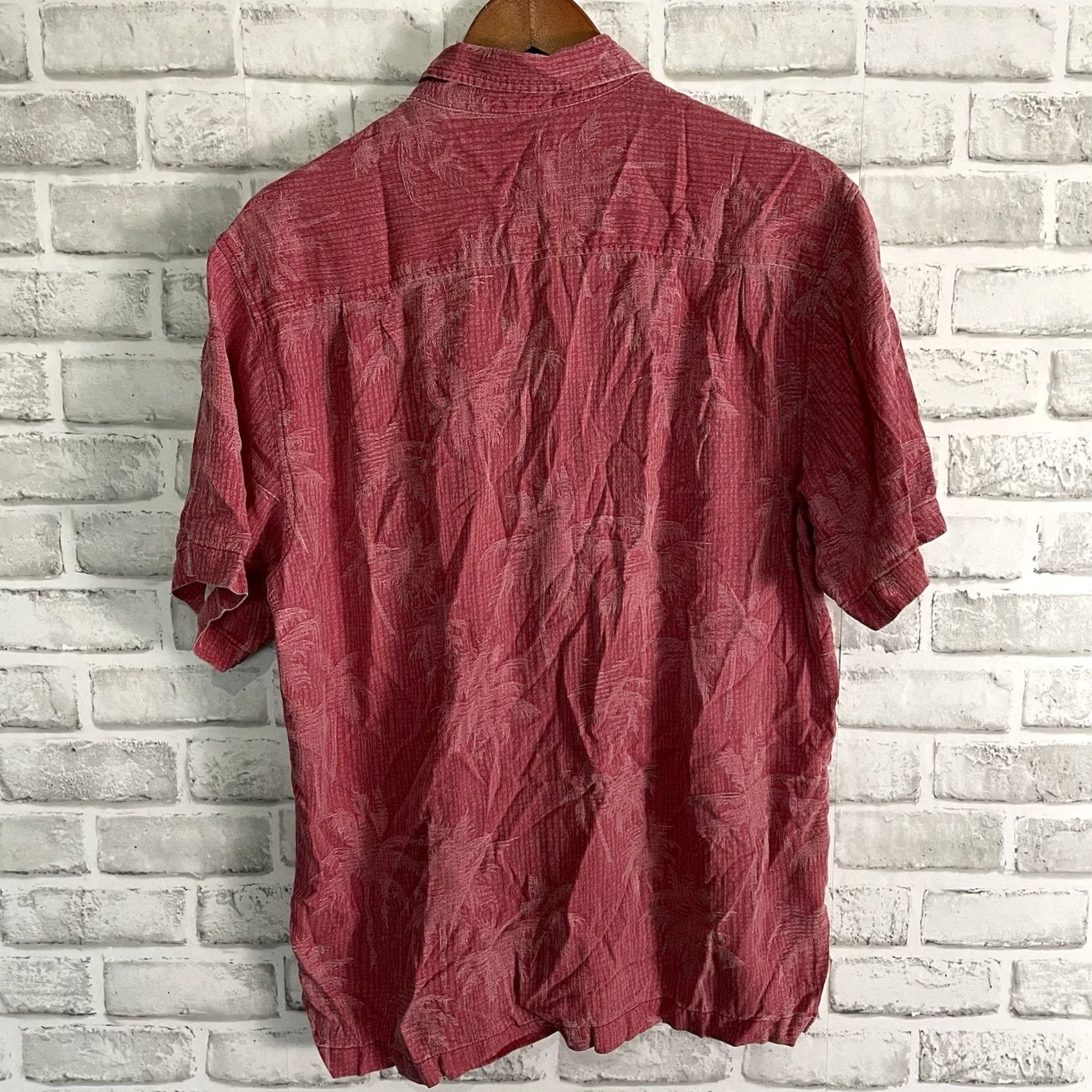 Tommy Bahama VINTAGE Tommy Bahama Red Tree Print Hawaiian Shirt Mens M Size US M / EU 48-50 / 2 - 5 Thumbnail