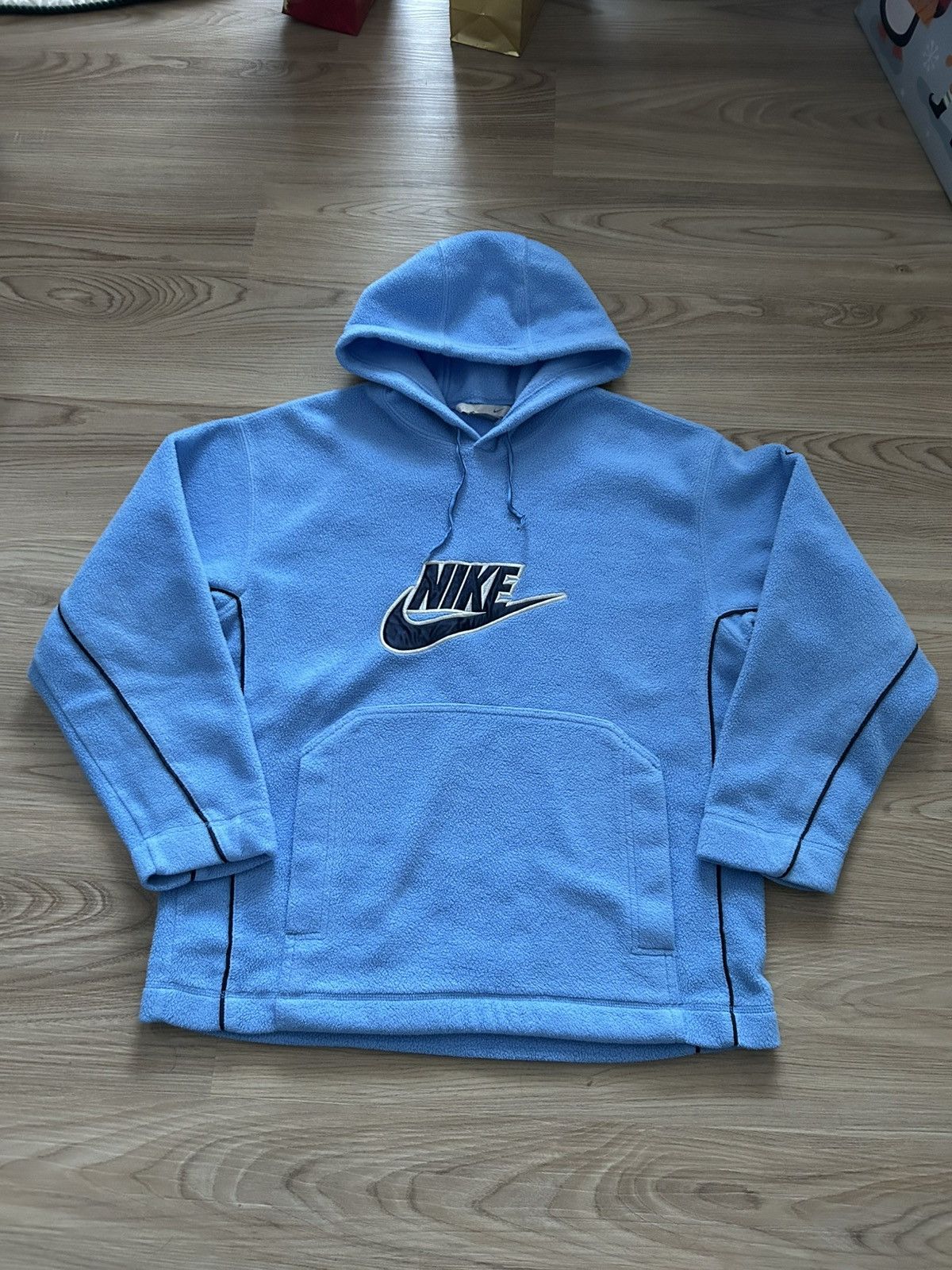 Nike Vintage Nike Fleece Hoodie UNC Spellout Size US M / EU 48-50 / 2 - 1 Thumbnail