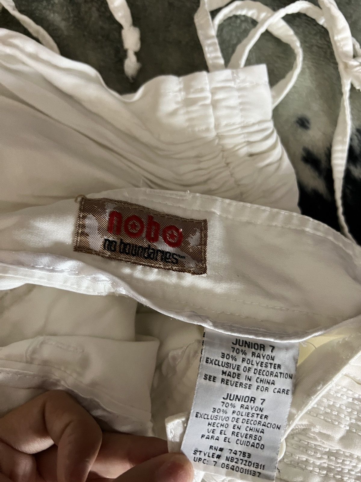 Other No Boundaries Capris Size 30" / US 8 / IT 44 - 3 Thumbnail