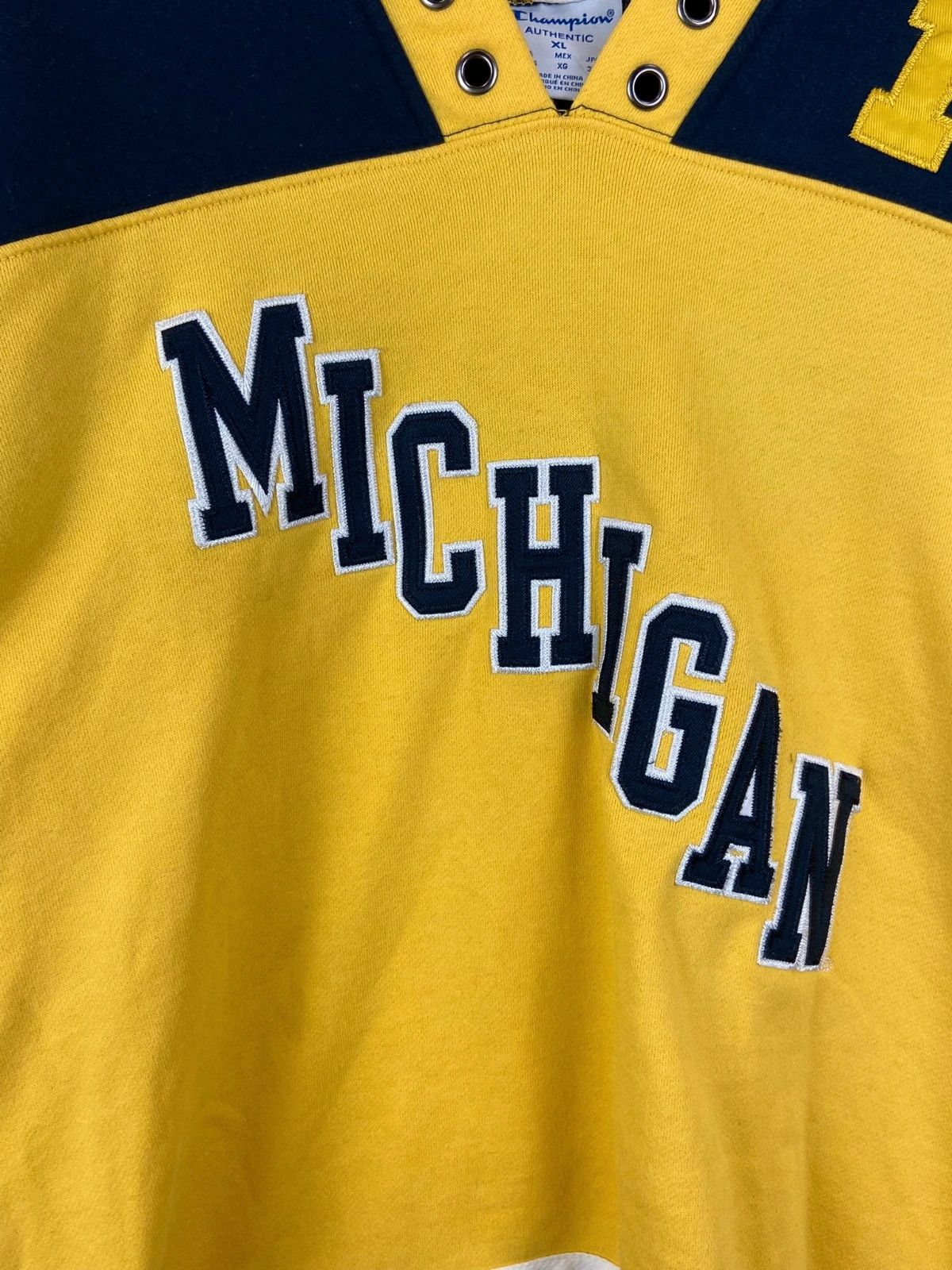 Champion Champion Michigan navy yellow varsity hoodie XL Size US XL / EU 56 / 4 - 3 Thumbnail