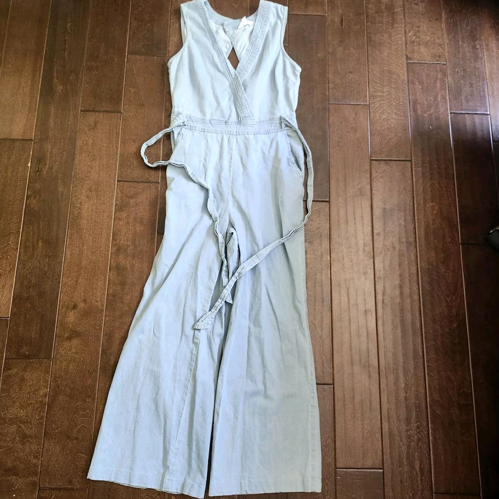 BB Dakota BB Dakota Jack Women’s Blue Sleeveless Jumpsuit with Tie - Size 6 - One-Piece, Casual/Work, 90s Theme, Cotton Spandex - Regular Fit Size 28" / US 6 / IT 42 - 4 Thumbnail