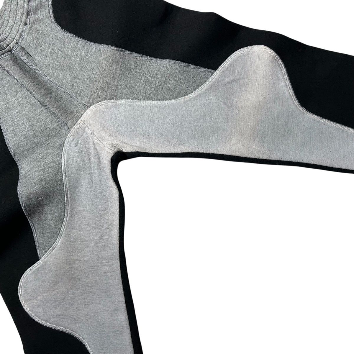 Neil Barrett Neil Barrett Sweatpant /Joggers Size US 28 / EU 44 - 5 Thumbnail
