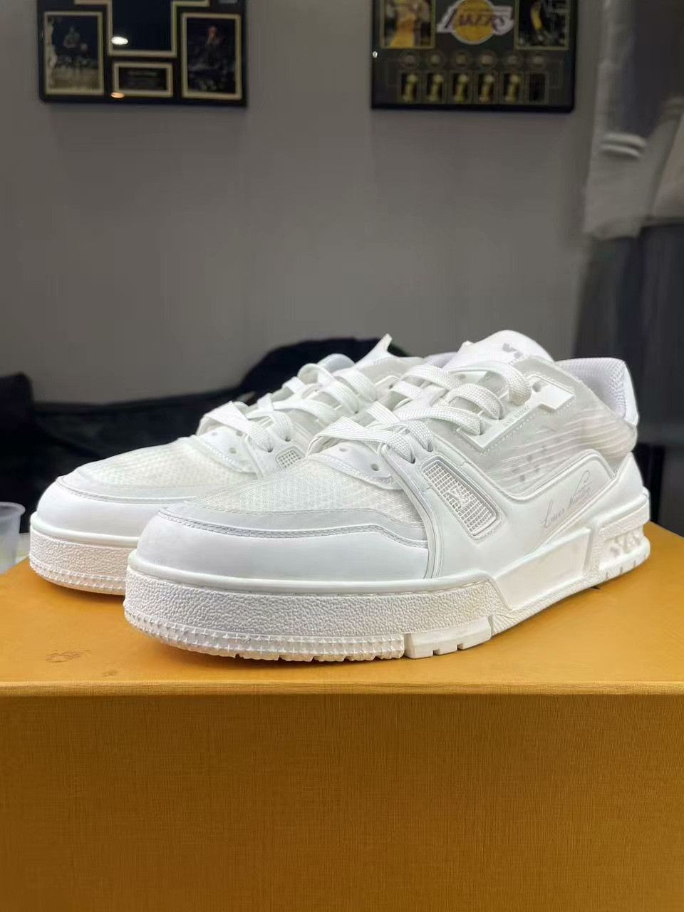 Louis Vuitton Louis Vuitton Limited Lowtop Sneakers 41 Men Size US 8.5 / EU 41-42 - 1 Thumbnail