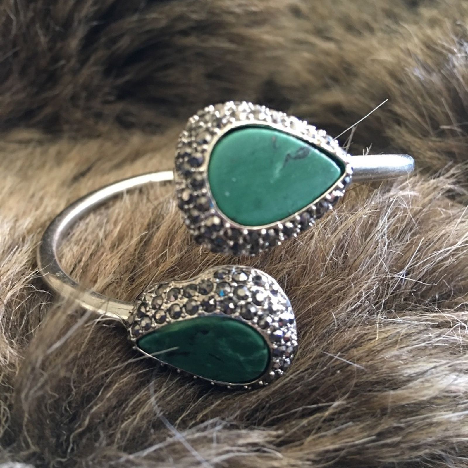 Jewelry Simulated malachite and marcasite clamp bracelet Size ONE SIZE - 1 Thumbnail