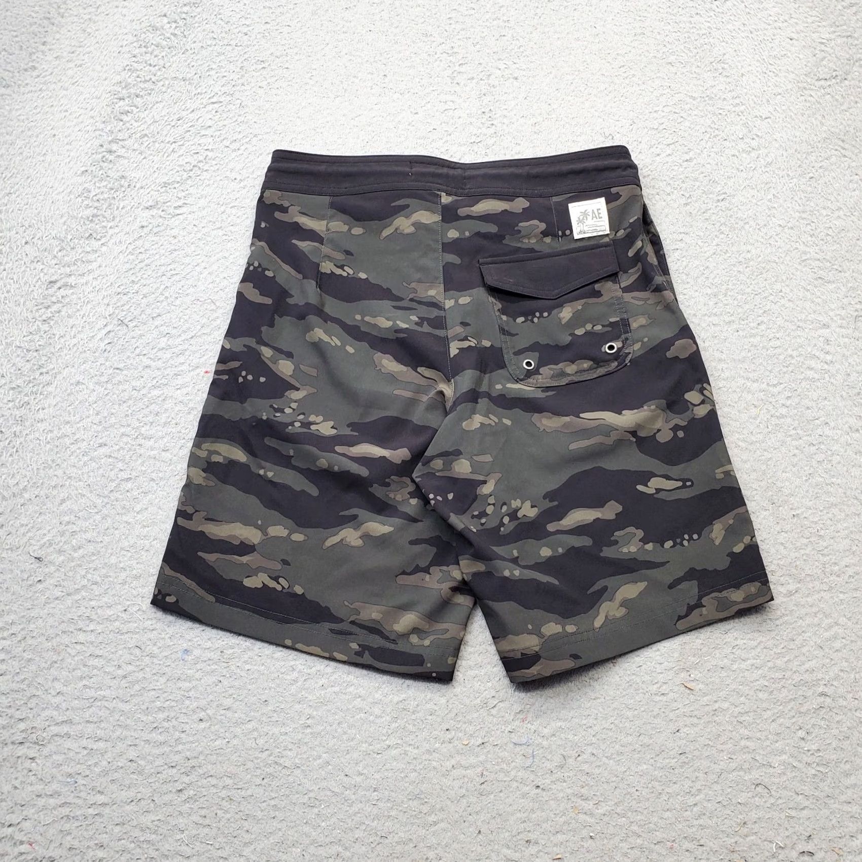 American Eagle Outfitters American Eagle Outfitters Board Shorts Mens XS Multicolor Camo Print Drawstring Waist EUC Size US 27 - 2 Thumbnail