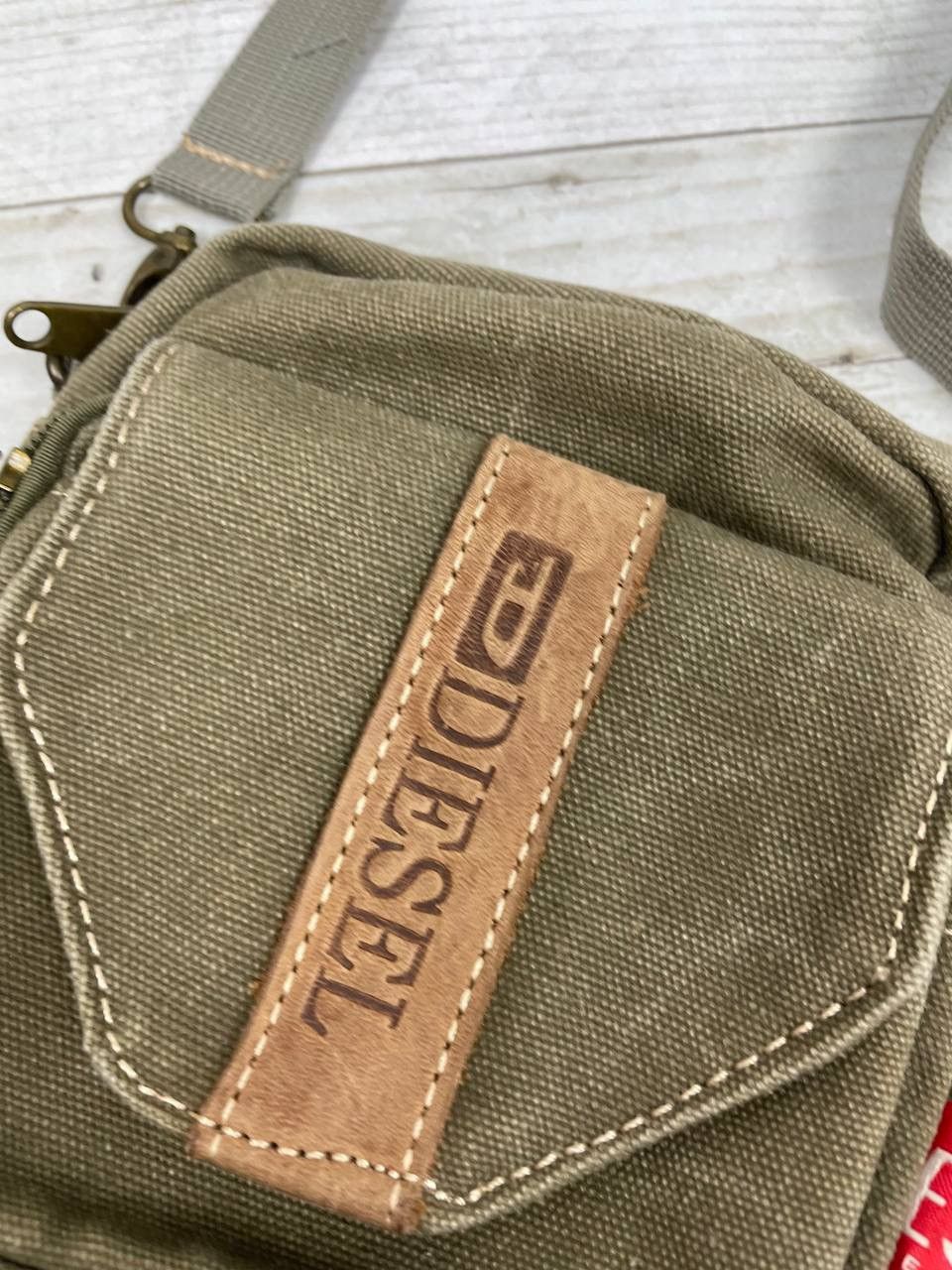 Diesel Vintage Diesel Messenger Bag Shoulders Y2K Leather Size ONE SIZE - 4 Thumbnail