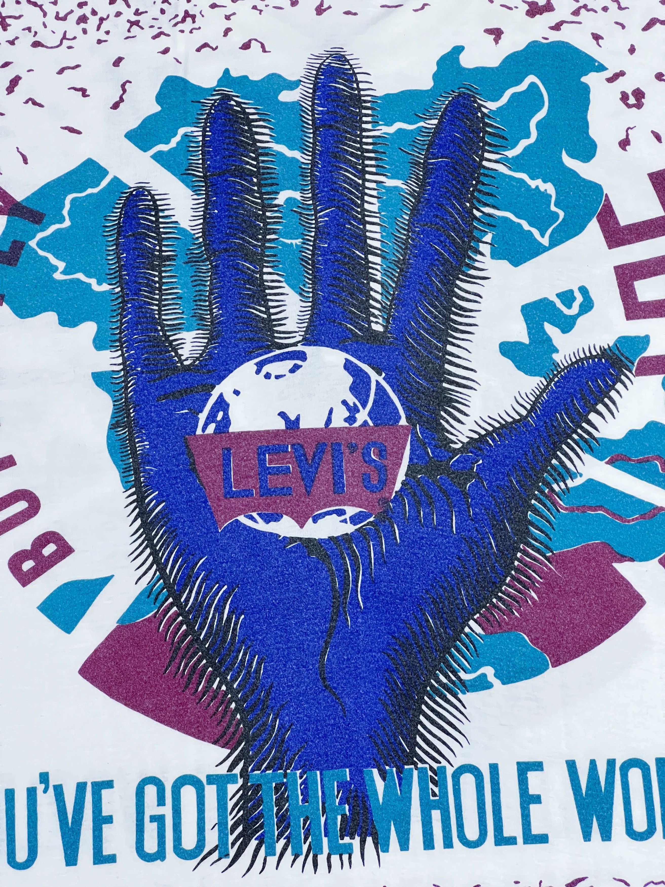 Levi's × Vintage Vintage Levi's T-Shirt You've Got The Whole World 501 Series Size US L / EU 52-54 / 3 - 16 Thumbnail