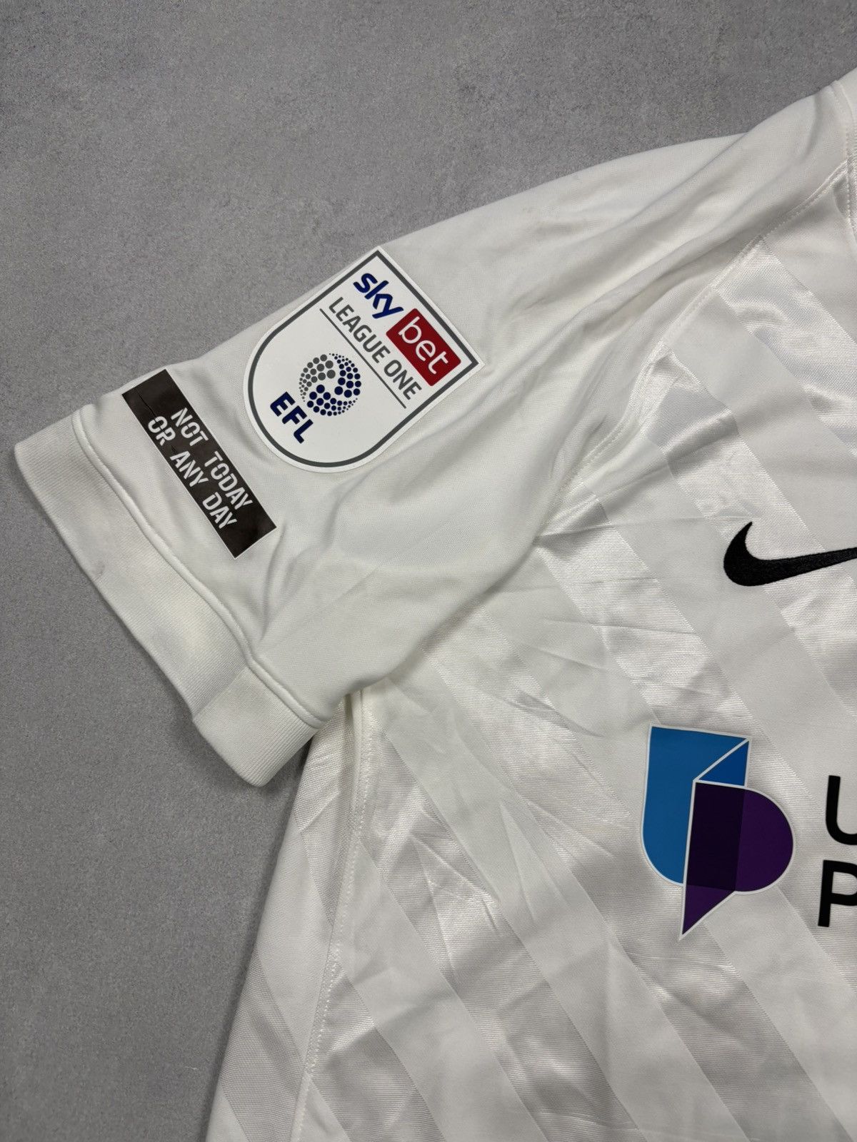 Nike Nike Portsmouth FC 2020/21 Away Shirt Marquis 9 EFL Sky Bet Size US L / EU 52-54 / 3 - 6 Thumbnail
