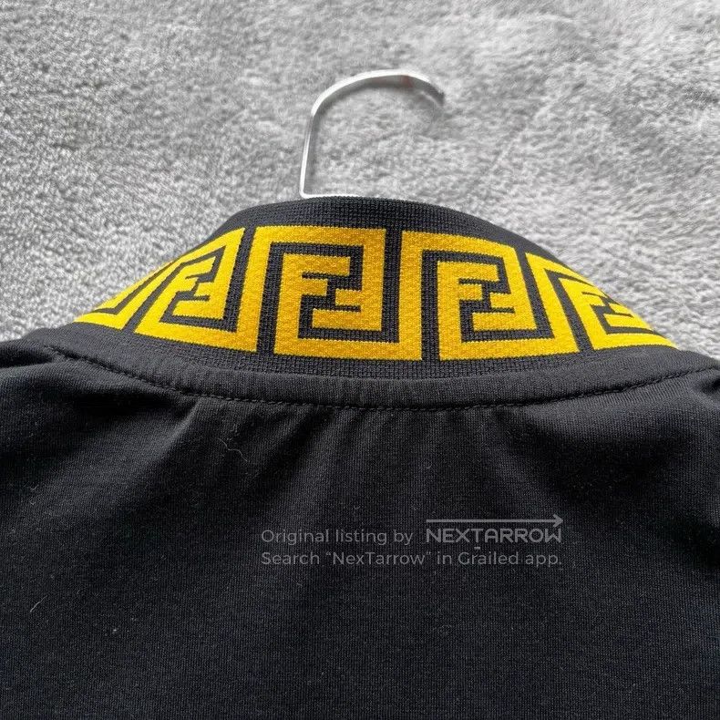 Versace Versace Co-branded back pattern short sleeves Size US M / EU 48-50 / 2 - 4 Thumbnail