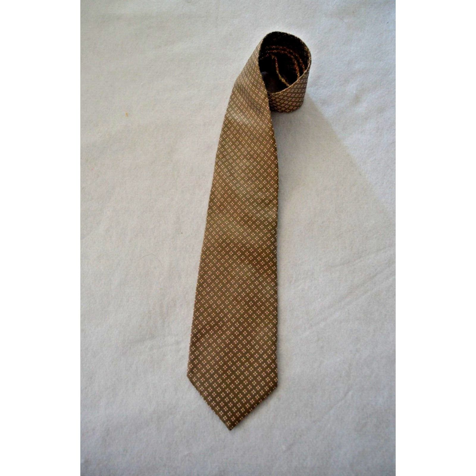 Banana Republic **BANANA REPUBLIC MEN'S BEIGE TIE 3.75 X 58** User: BANANA REPUBLIC MEN'S GEOMETRIC BEIGE TIE 3.75 X 58 Size ONE SIZE - 2 Thumbnail