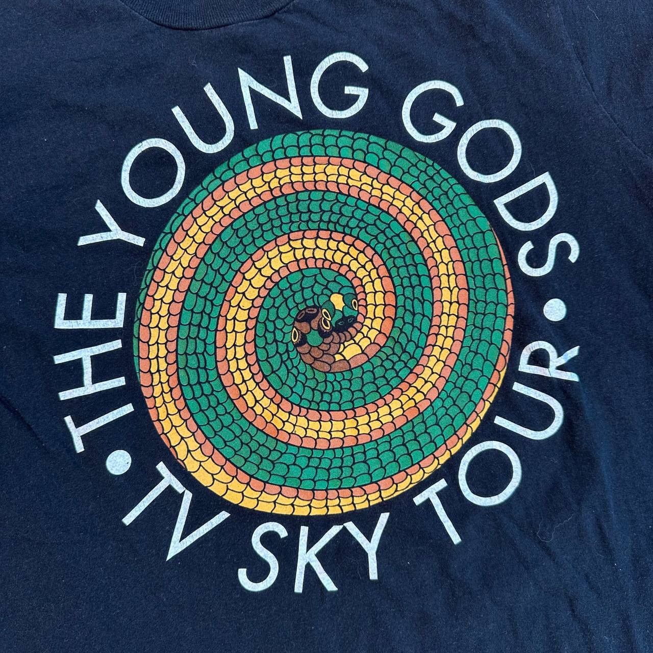 Vintage Vintage 90s The Young Gods t shirt Size US L / EU 52-54 / 3 - 3 Thumbnail