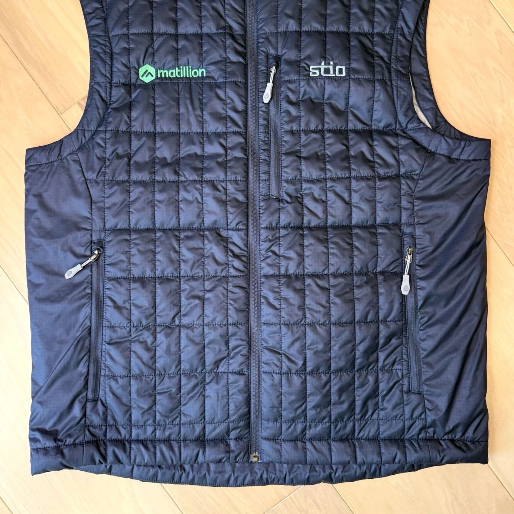 Vintage Stio Azura Insulated Vest Large Blue Full Zip Lightweight Outerwear NWT Vest Men Regular Size L Blue Size US L / EU 52-54 / 3 - 5 Thumbnail