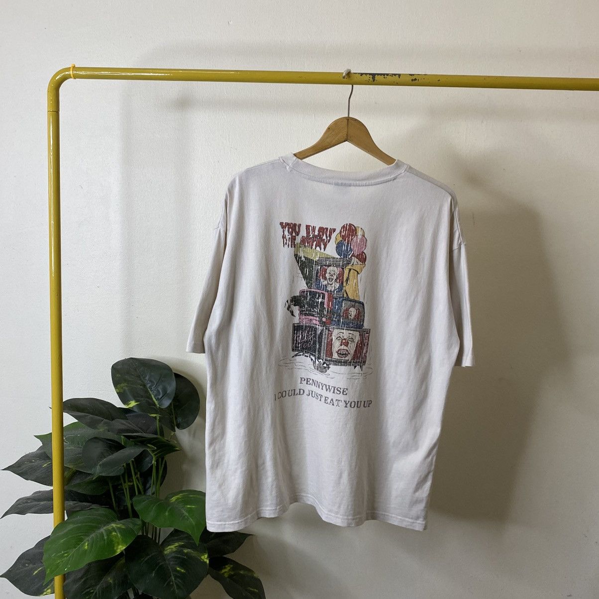 Vintage Y2K IT Pennywise Horror Movie Promo Tee Size US L / EU 52-54 / 3 - 1 Thumbnail