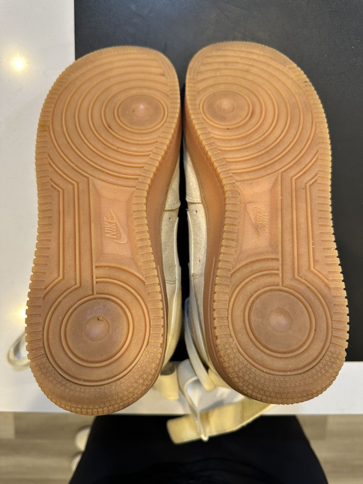 Nike Nike Air Force 1 High '07 LV8 Suede Size US 10 / EU 43 - 11 Thumbnail