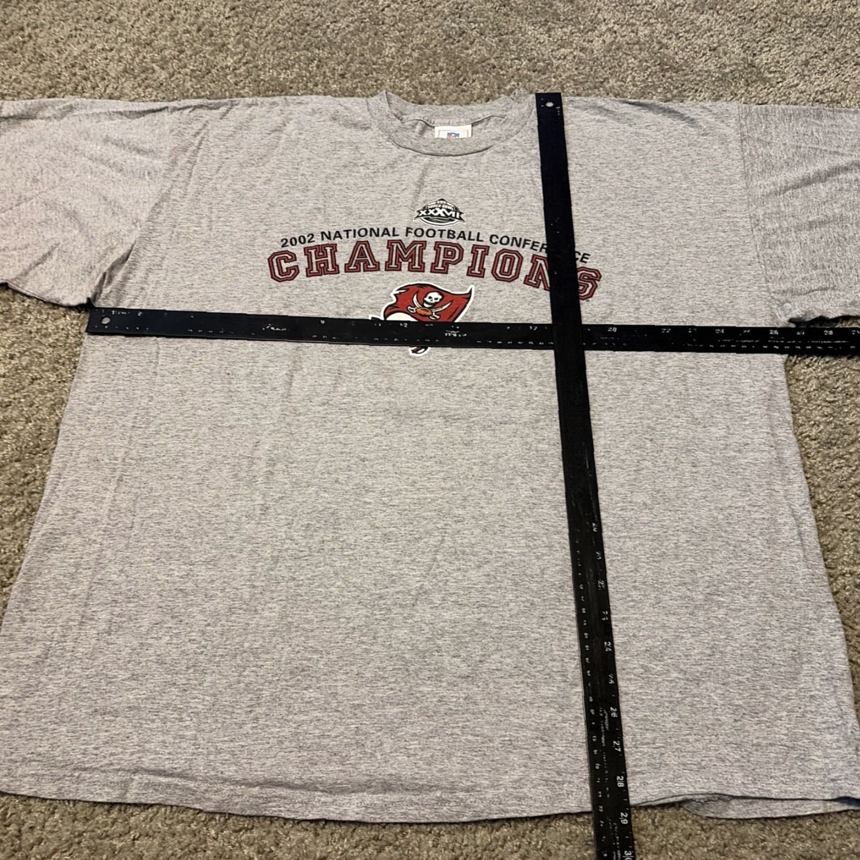 NFL VINTAGE Tampa Bay Buccaneers Super Bowl XXXVII Champs 2003 NFL T-Shirt 2XL Men's Gray Shirts Size US XXL / EU 58 / 5 - 4 Thumbnail