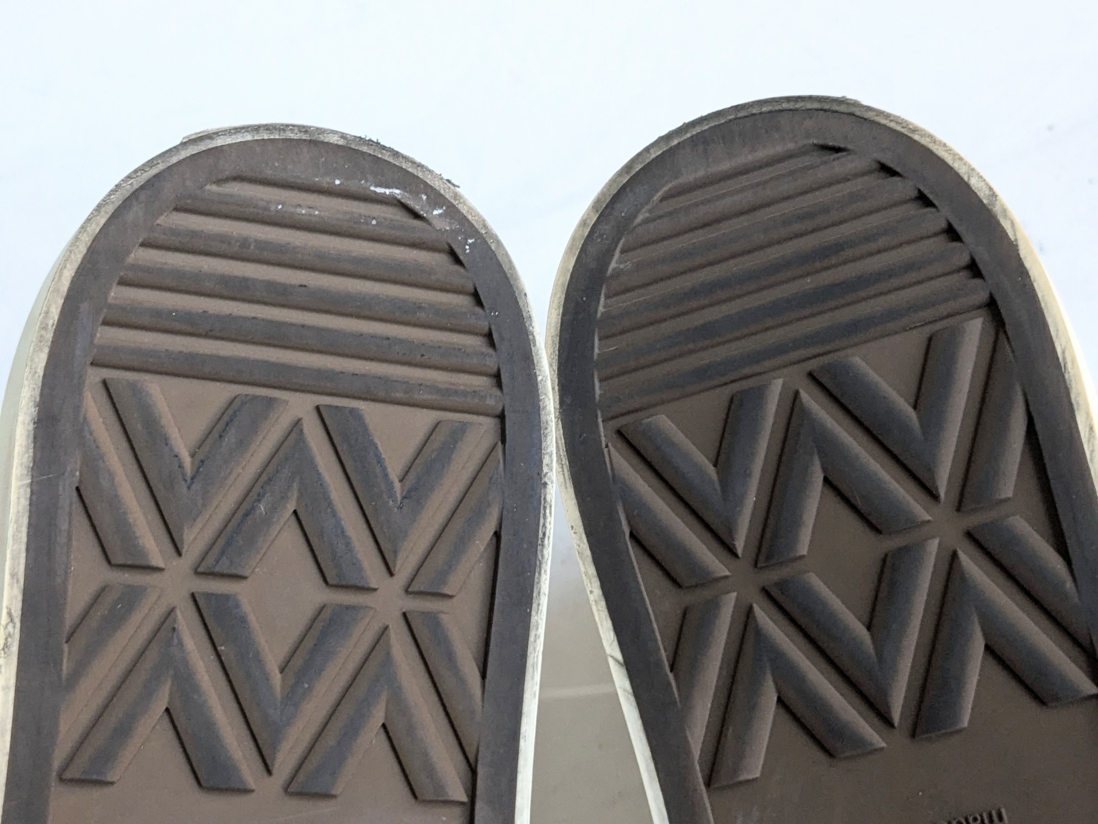 Louis Vuitton Louis Vuitton Sneakers White 10 Monogram Logo High Tops Size US 10 / EU 43 - 25 Thumbnail