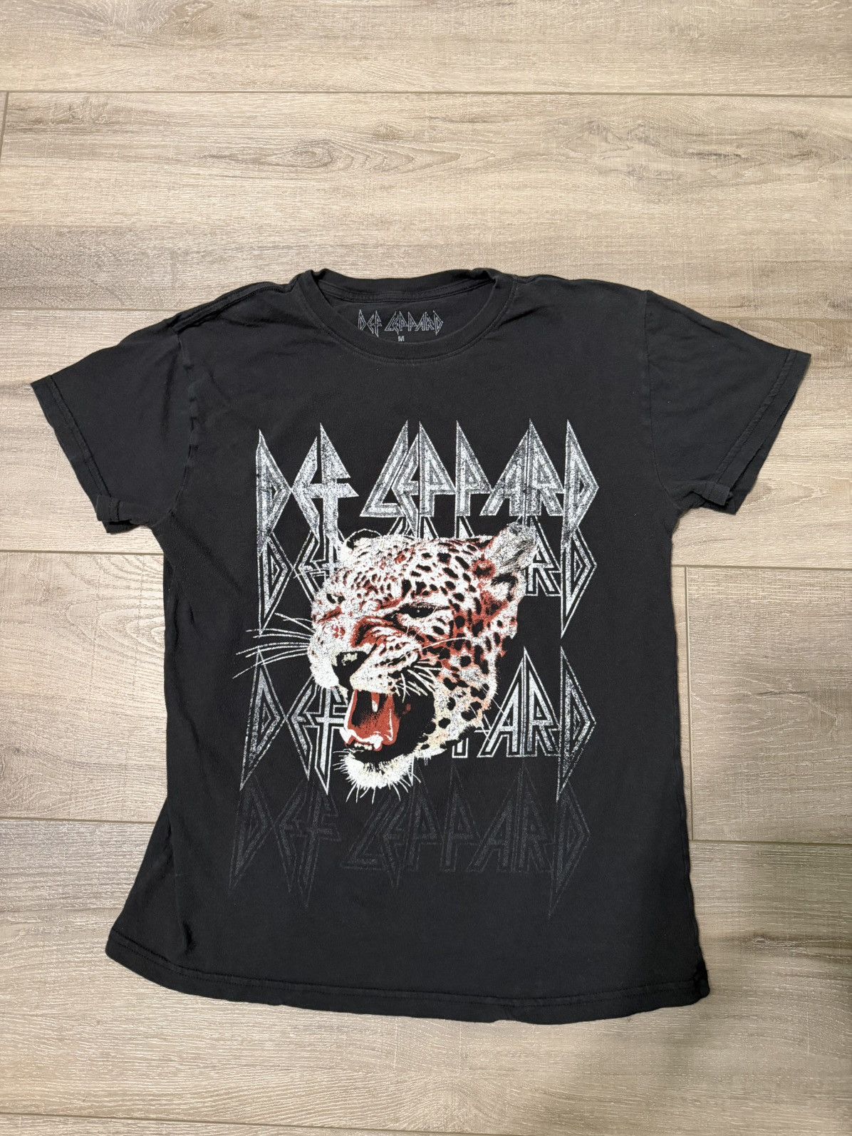 Def Leppard Vintage Band Tee Size M / US 6-8 / IT 42-44 - 1 Thumbnail