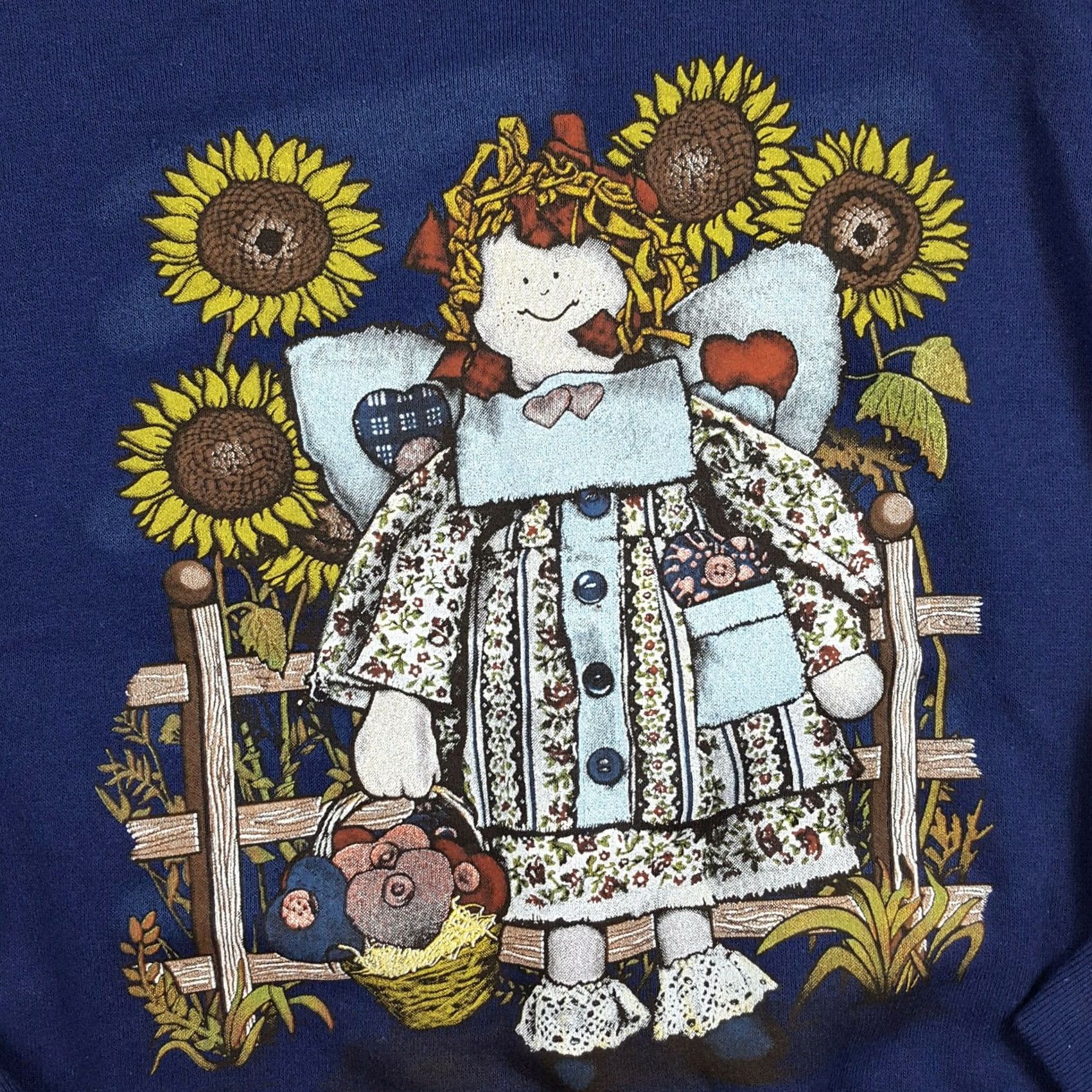 Vintage VINTAGE Sun Sets Annie Doll Sunflower Gardener Navy Blue Crew Neck Sweatshirt L USA Made 50/50 Cotton Blend Size L Mens Size US L / EU 52-54 / 3 - 3 Thumbnail