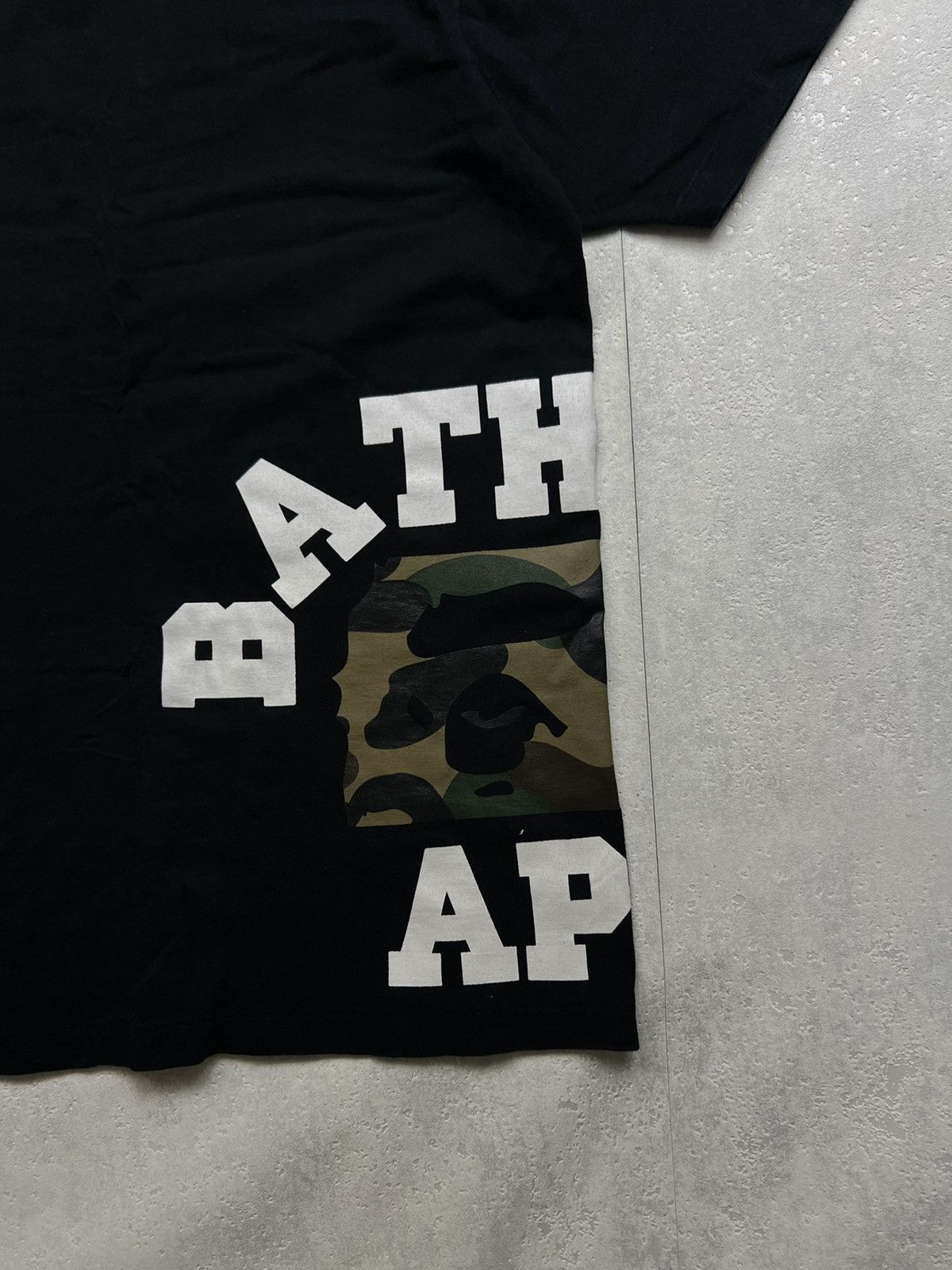 Bape A BATHING APE CAMO HEAD SIDE LOGO TEE Size US S / EU 44-46 / 1 - 10 Thumbnail