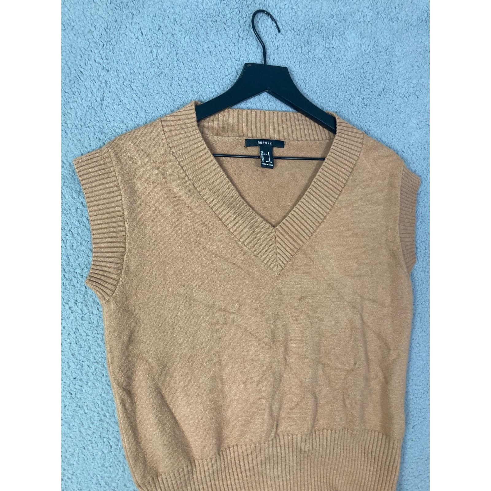 Forever 21 Forever 21 Beige V-Neck Sweater Vest Women's S Rayon Size S / US 4 / IT 40 - 5 Thumbnail