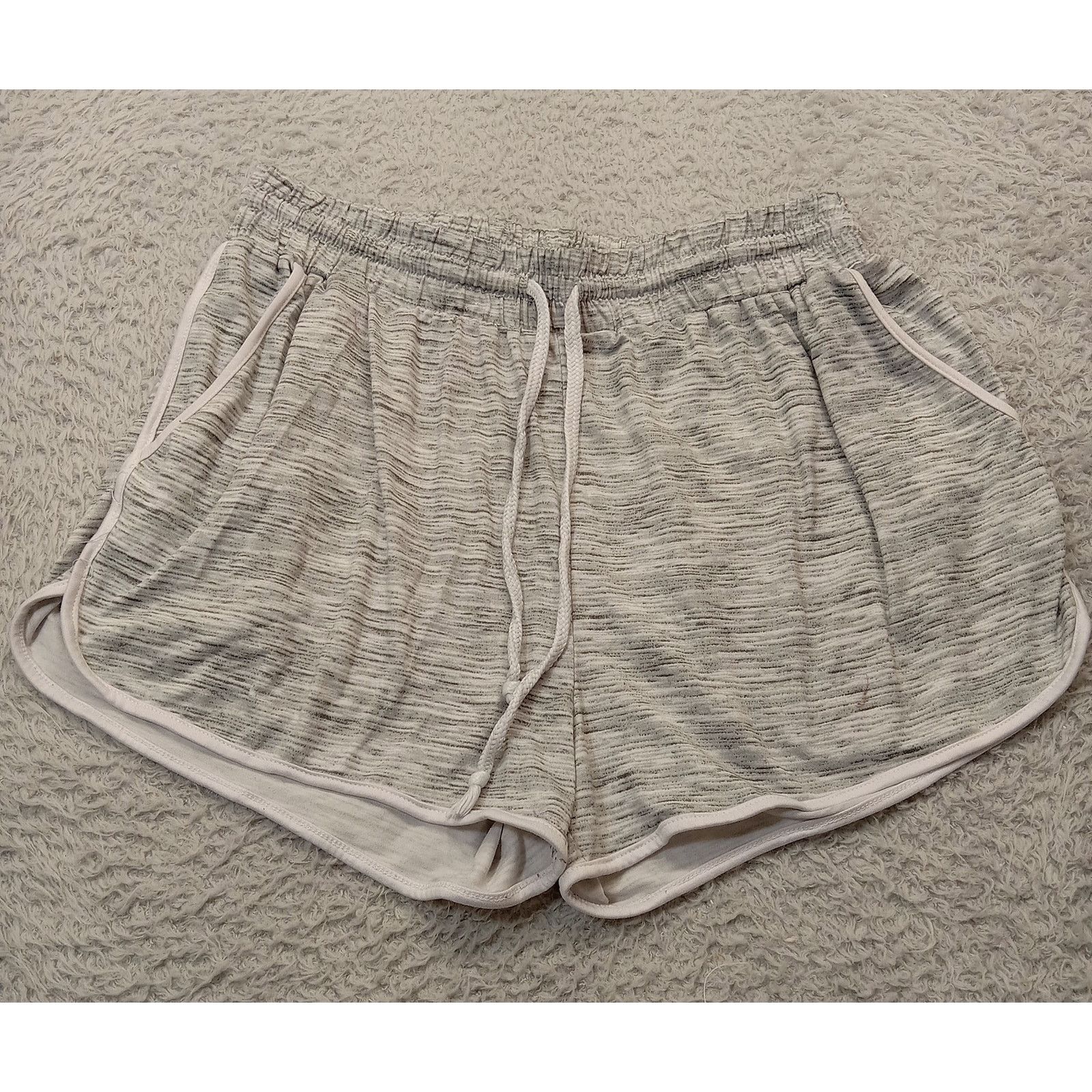 & Other Stories ShoSho Shorts Womens M Grey Elastic Waist Pockets Size 26" / US 2 / IT 38 - 1 Thumbnail