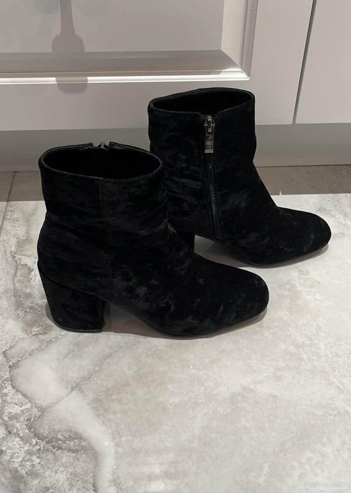 Other Bloom & Co. Size 7 (velvet fabric) Size US 7 / IT 37 - 2 Thumbnail