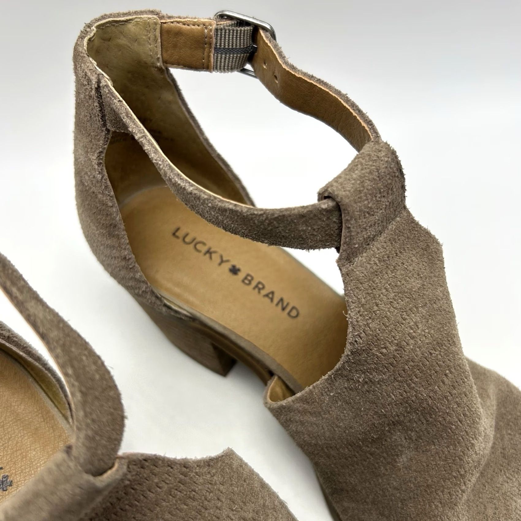 Lucky Brand Lucky Brand Sandals Womens 9 M Beige Tan Suede Cutout Open Toe Block Heels Size US 9 / IT 39 - 4 Thumbnail