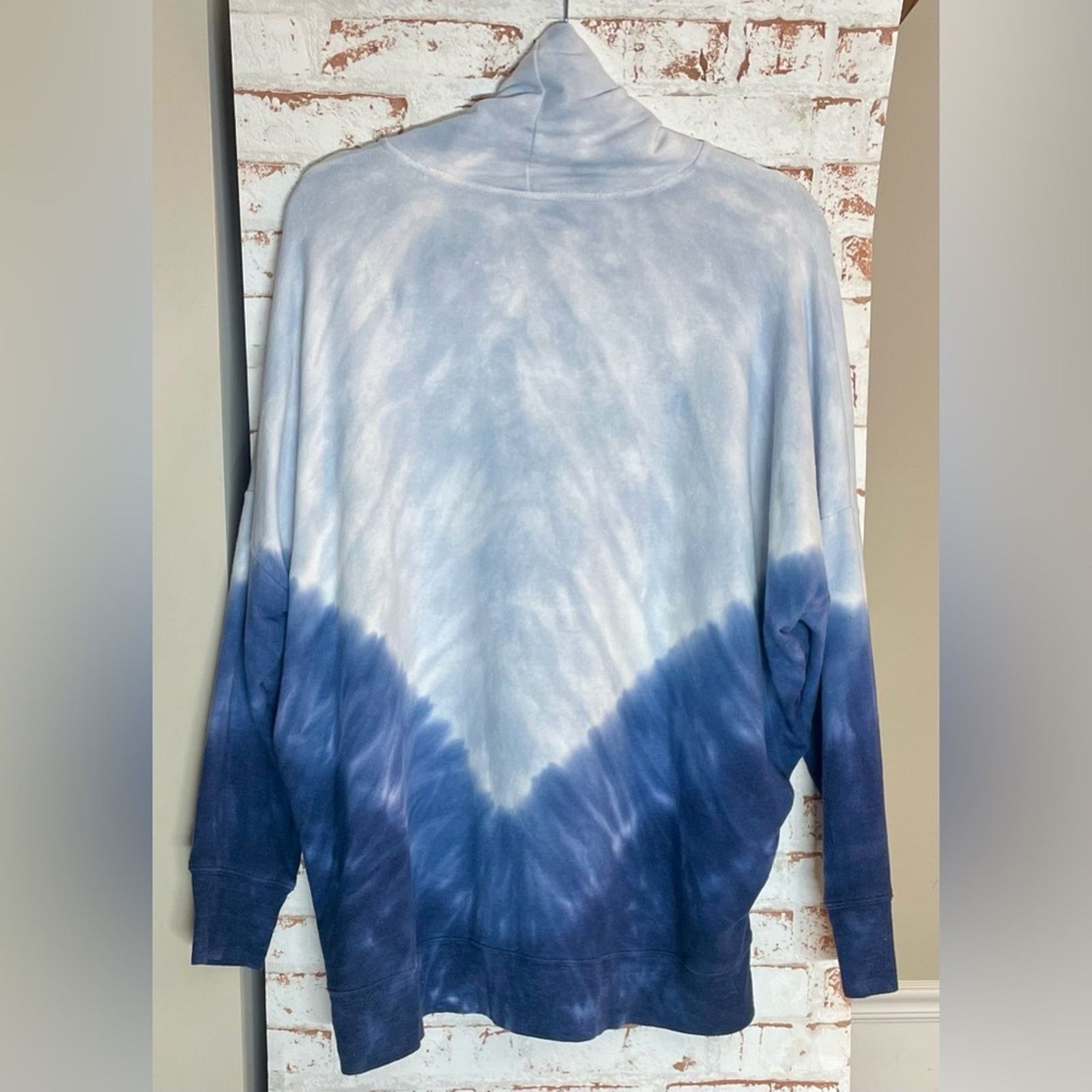Victoria's Secret PINK Victoria's Secret Women’s Turtleneck Sweater - Size M / US 6-8 / IT 42-44 - 3 Thumbnail