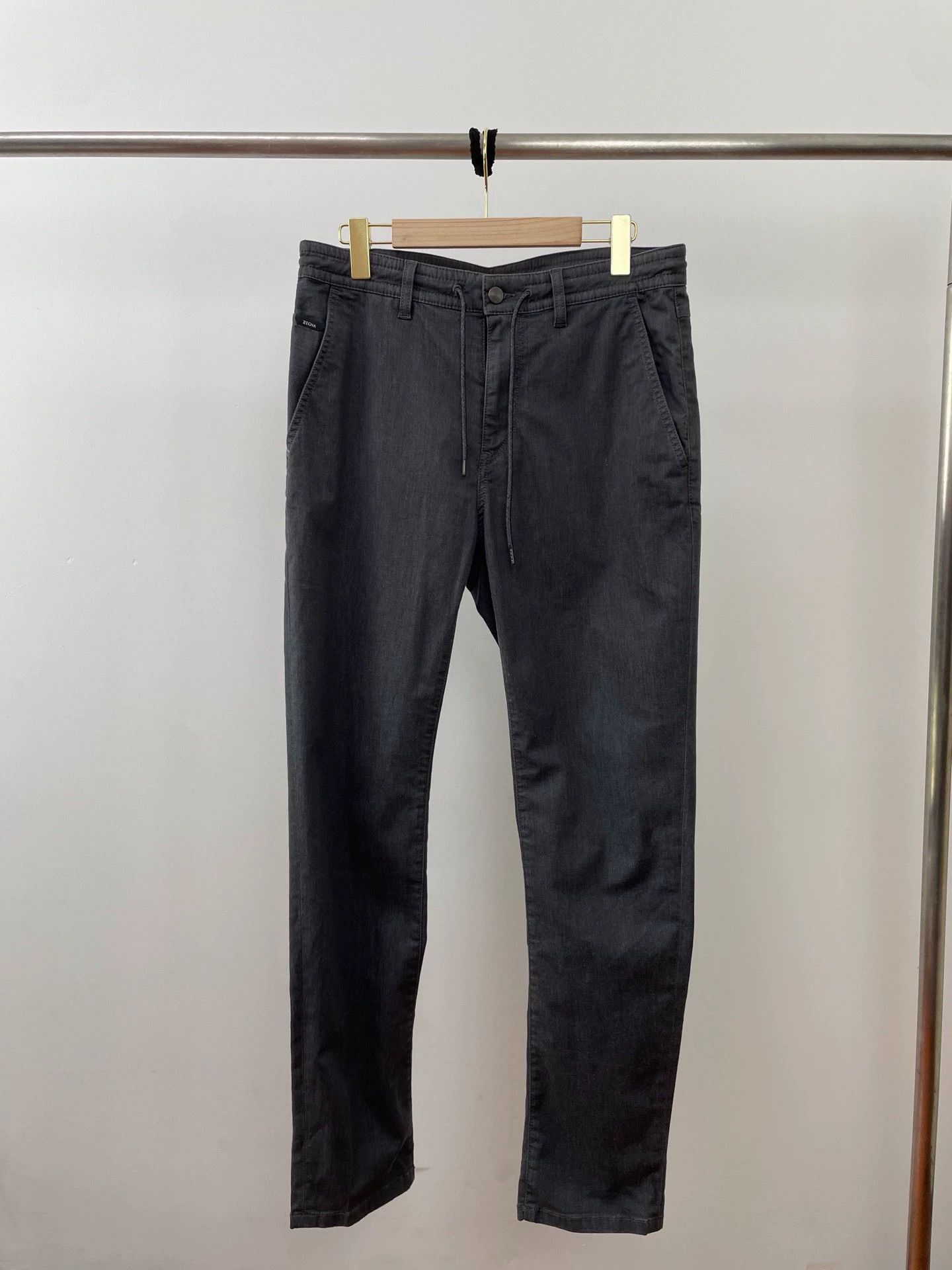 Ermenegildo Zegna ZEGNA 31 Size Structured Denim Jeans Size US 31 - 1 Thumbnail