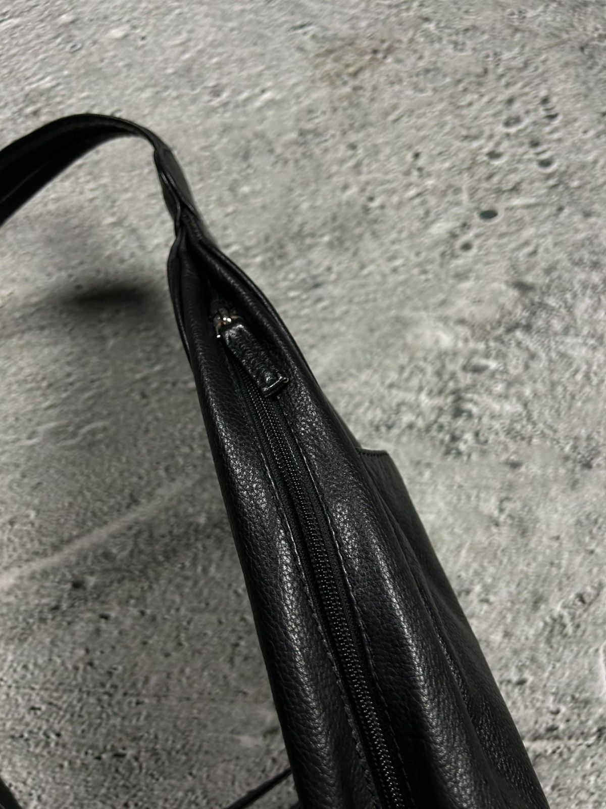 Leather Leather Sling Bag vintage black Size ONE SIZE - 2 Thumbnail