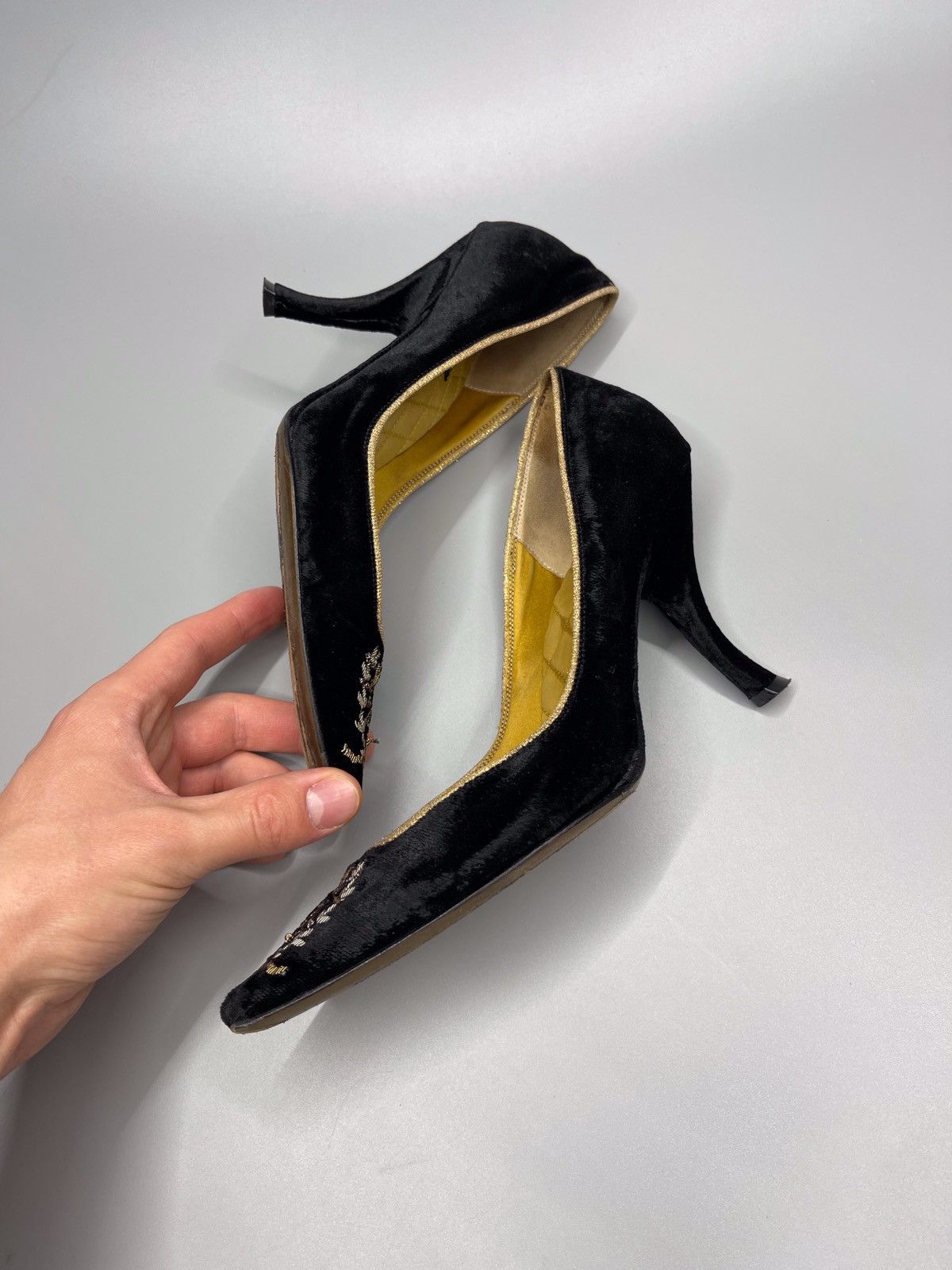 Rare Dolce Gabbana Velour Heels