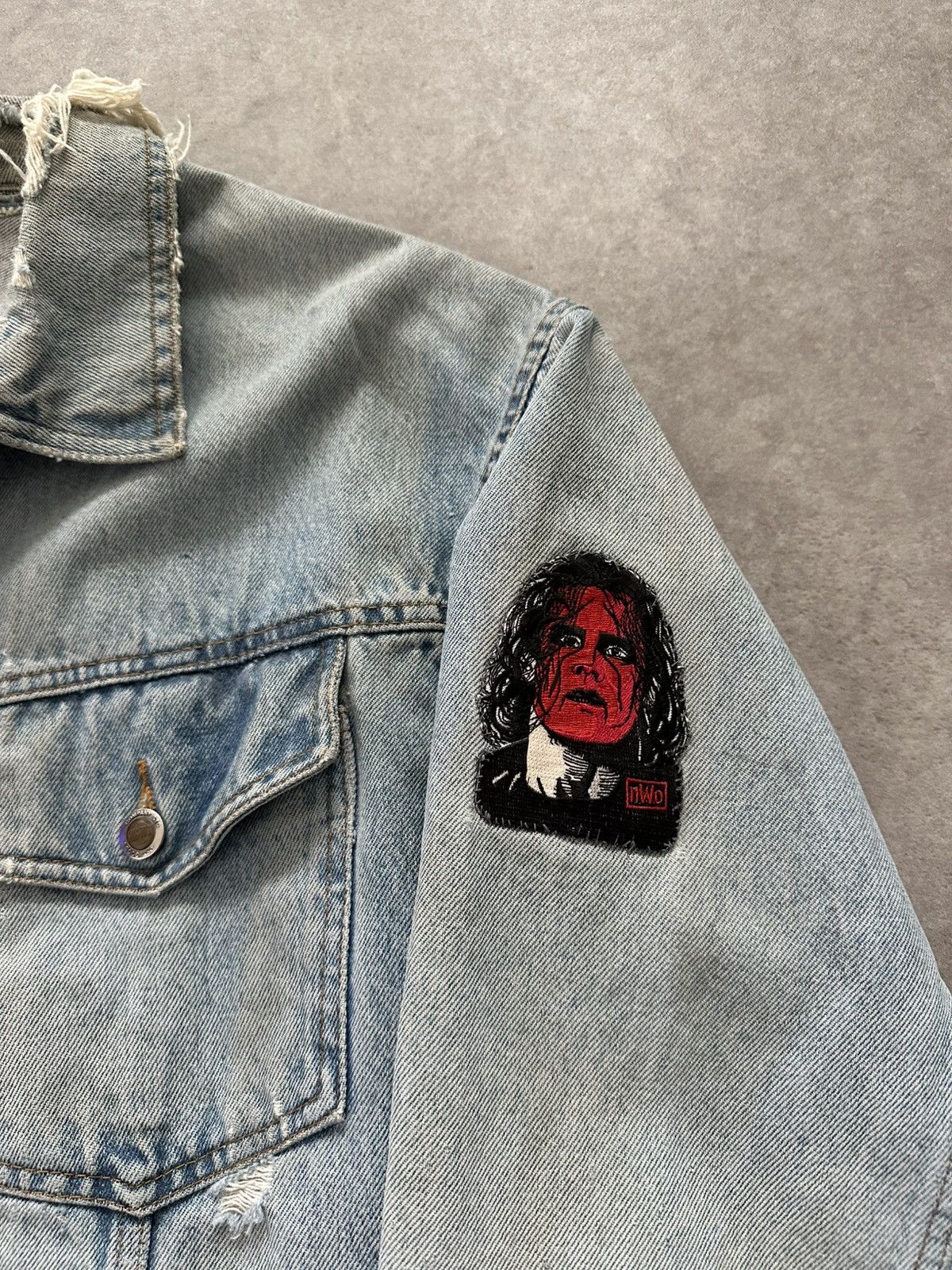 Vintage Vintage Sting Denim Jacket Thrashed Distressed Unique Rare Size US L / EU 52-54 / 3 - 14 Thumbnail
