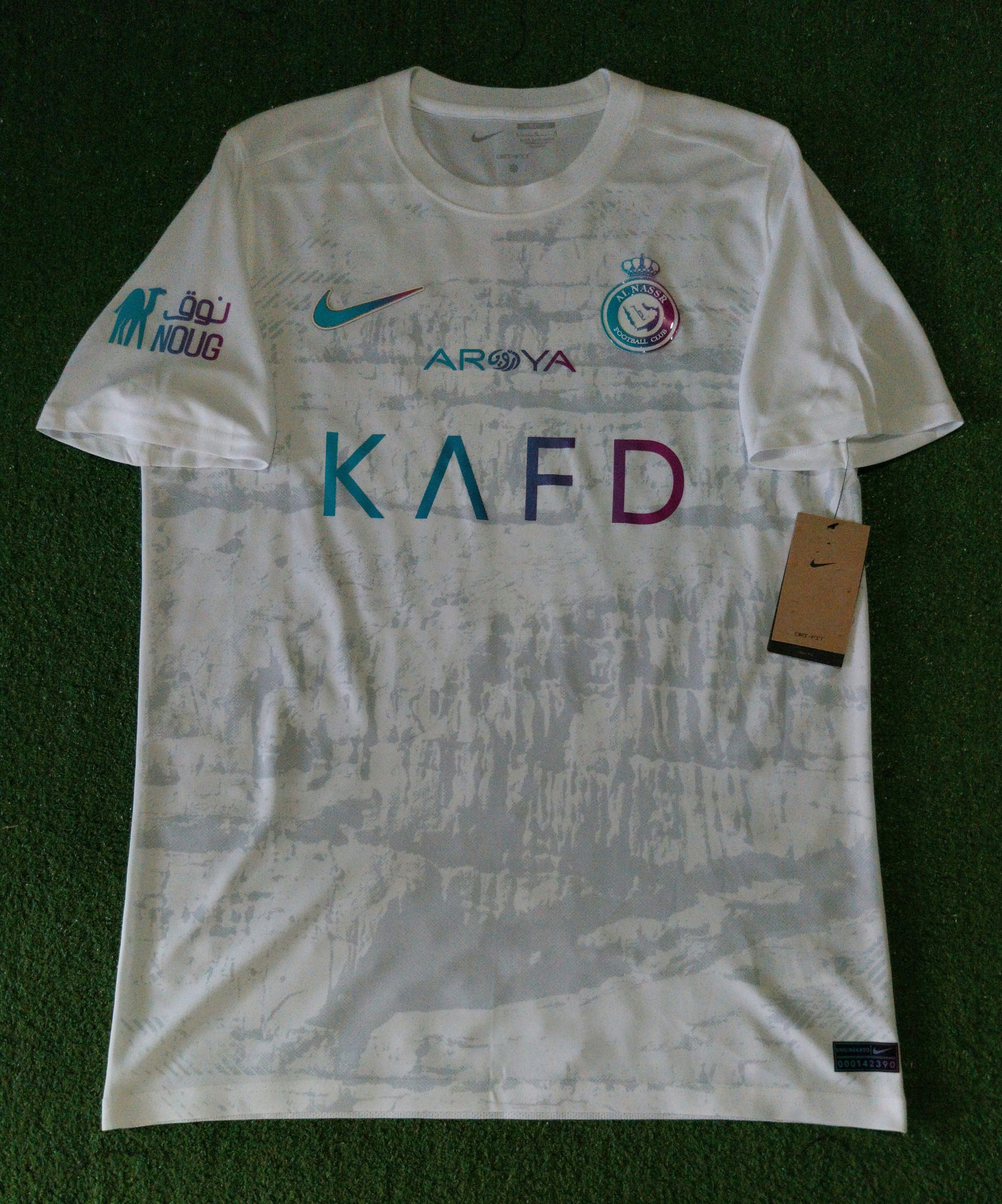 Nike Al Nassr away 2022/2023 cristiano ronaldo jersey football Size US L / EU 52-54 / 3 - 1 Thumbnail