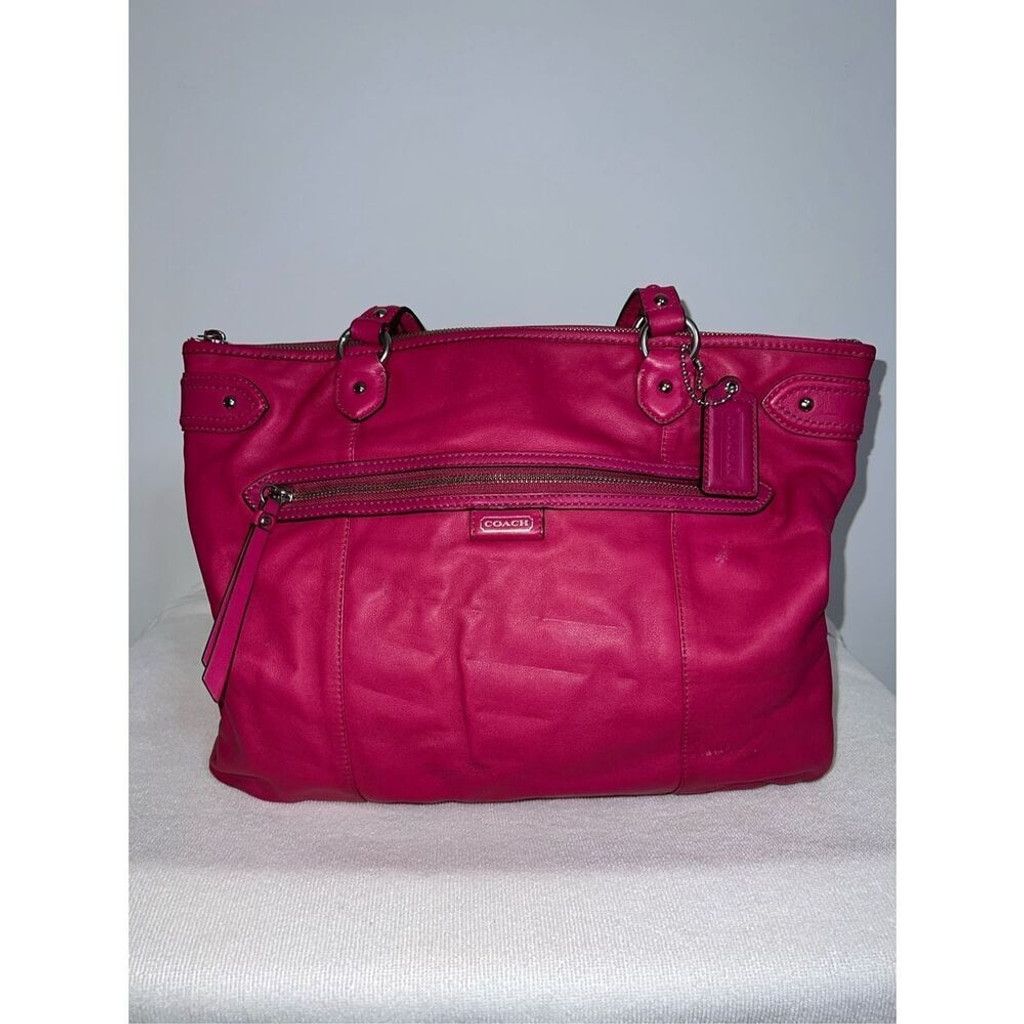 Coach VTG COACH Daisy Magenta Leather Emma Shoulder Bag F23973 Size ONE SIZE - 1 Thumbnail
