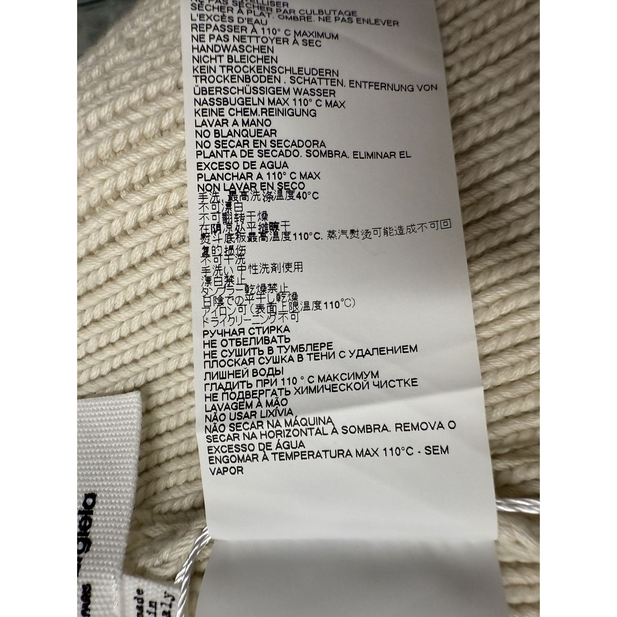 MM6 Maison Margiela MM6 Ribbed Knit Beanie With Embroidered "6" Size ONE SIZE - 10 Thumbnail