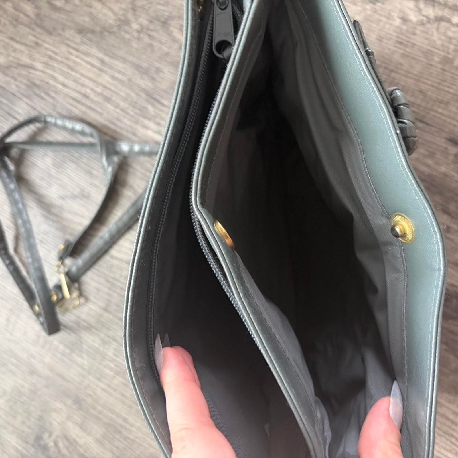 Other y2k Grey Faux Leather Clutch (comes with strap) Size ONE SIZE - 4 Thumbnail