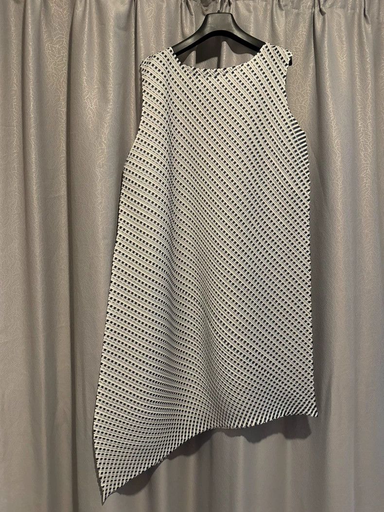 Issey Miyake Issey Miyake size:3 Deformed round dress Size M / US 6-8 / IT 42-44 - 1 Thumbnail
