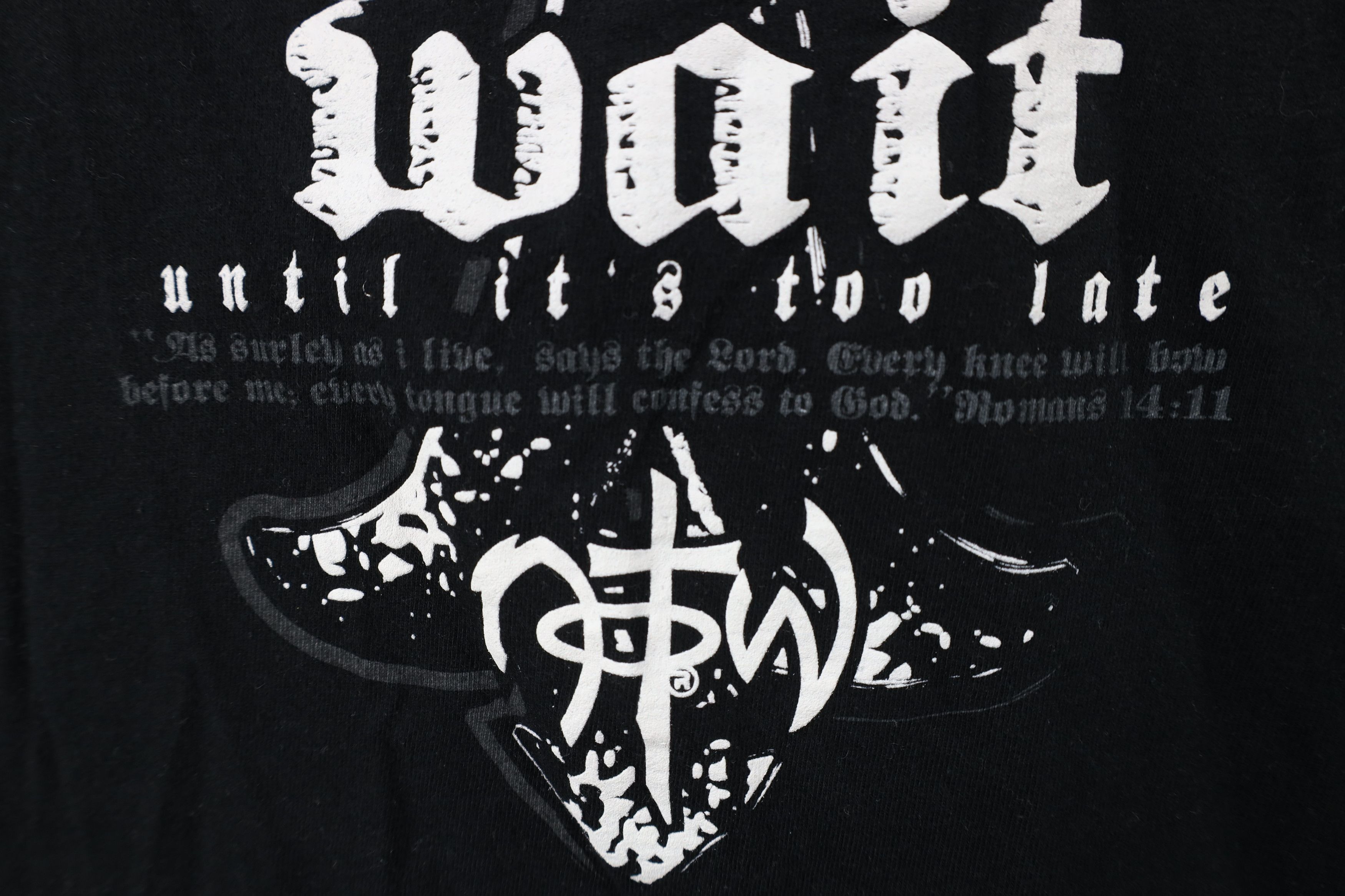 Vintage Vintage Y2K Streetwear Christian Skeleton Cross T-Shirt Size US L / EU 52-54 / 3 - 5 Thumbnail