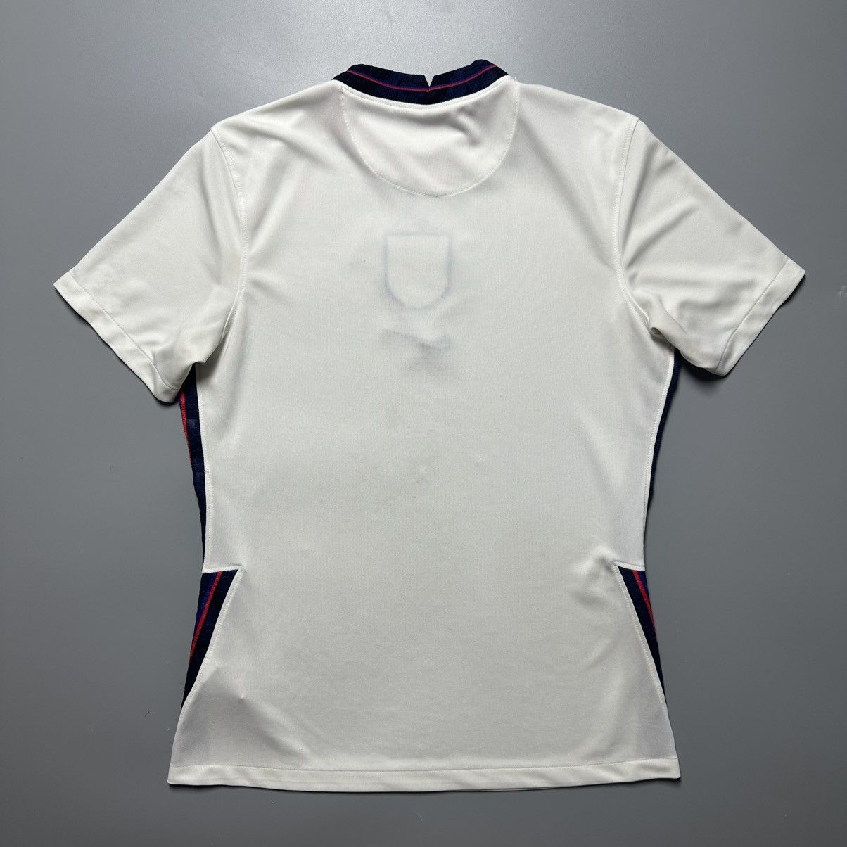Nike ENGLAND NIKE 2020 EURO FOOTBALL SOCCER HOME JERSEY Size M / US 6-8 / IT 42-44 - 7 Thumbnail