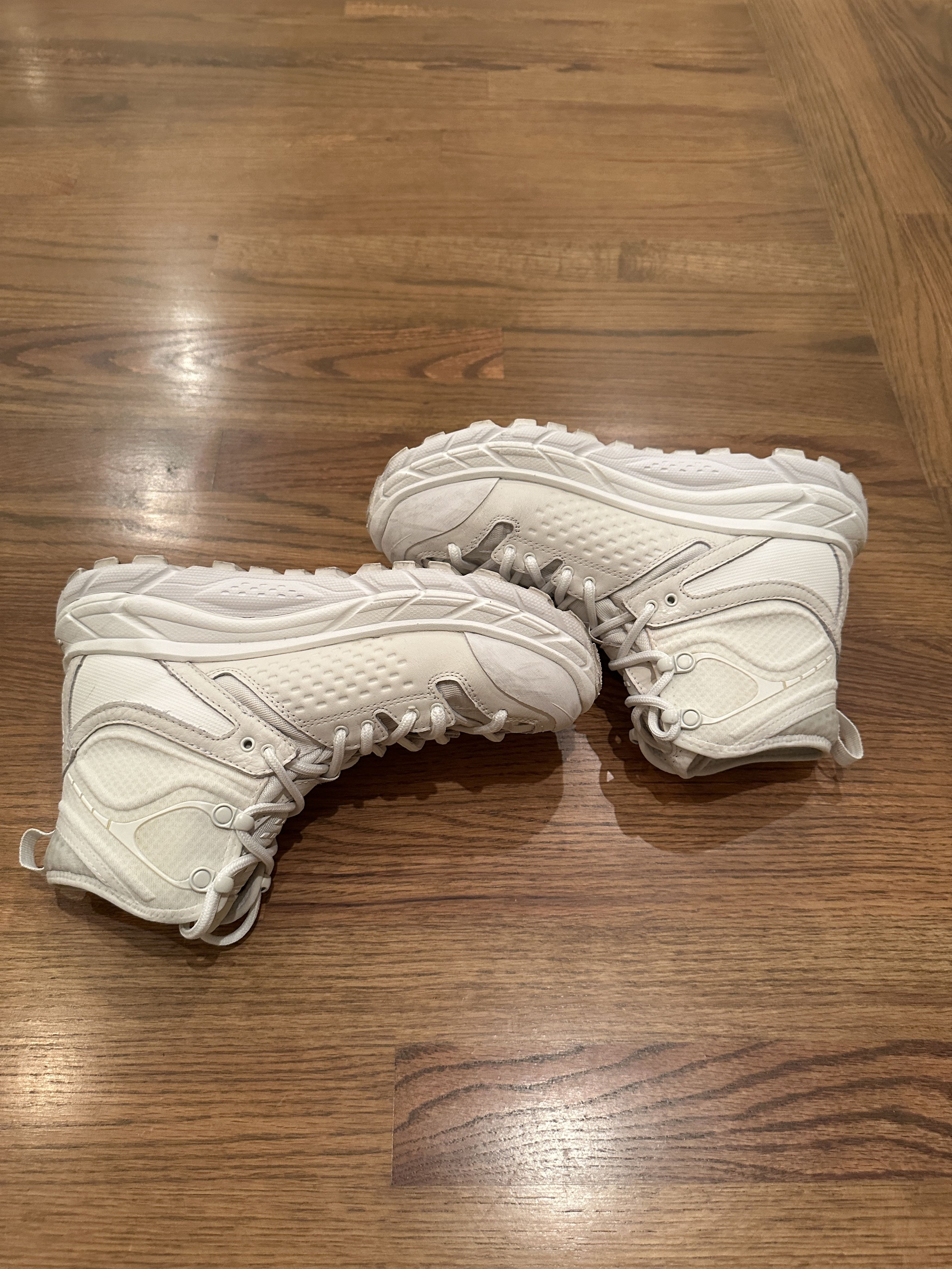 Hoka × Opening Ceremony HOKA X Opening Ceremony Tor Ultra Hi Size US 7 / EU 40 - 2 Thumbnail