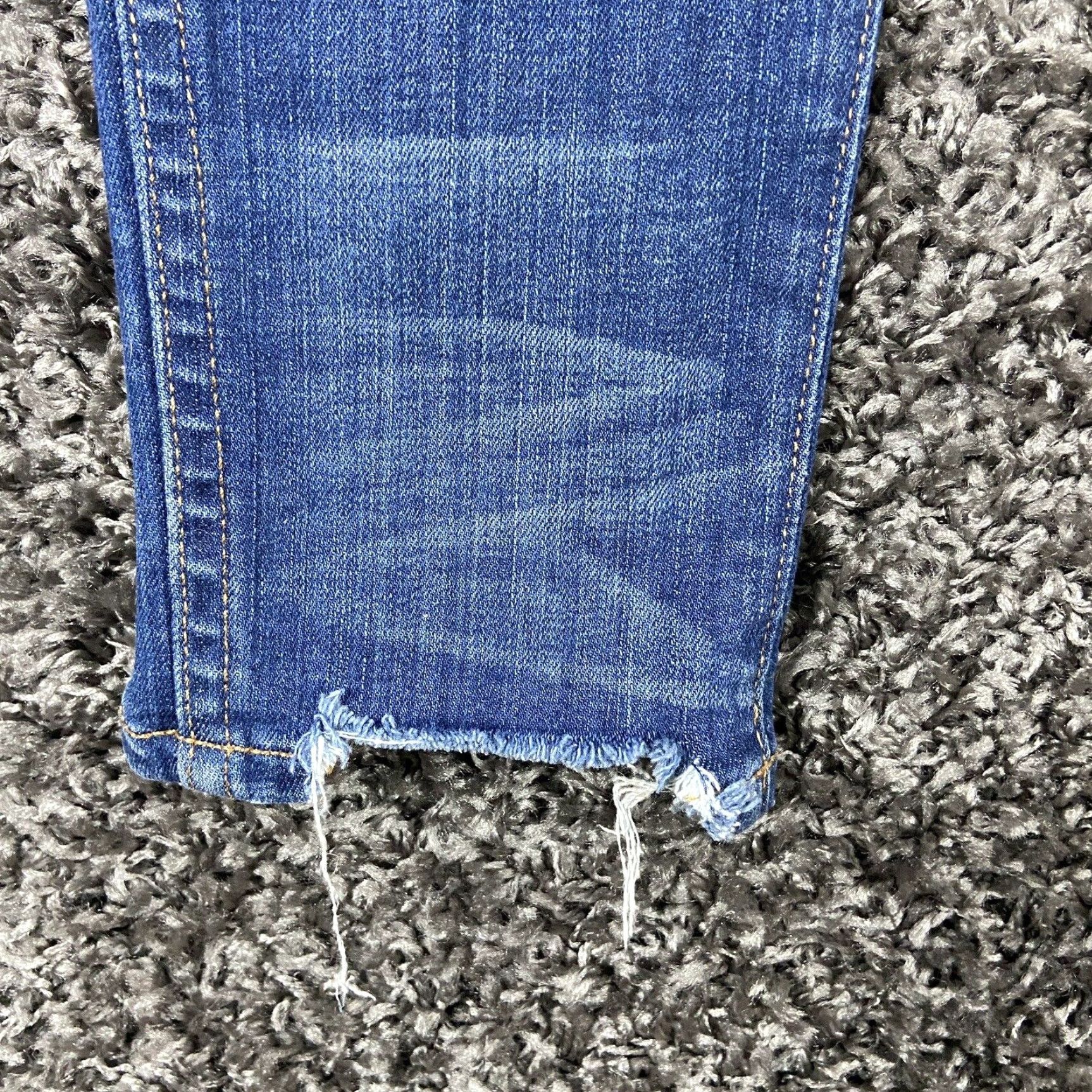 Madewell Madewell 10” High Riser Skinny Skinny Women’s 24 Blue Jeans Distressed Size 42" / US 20 - 3 Thumbnail